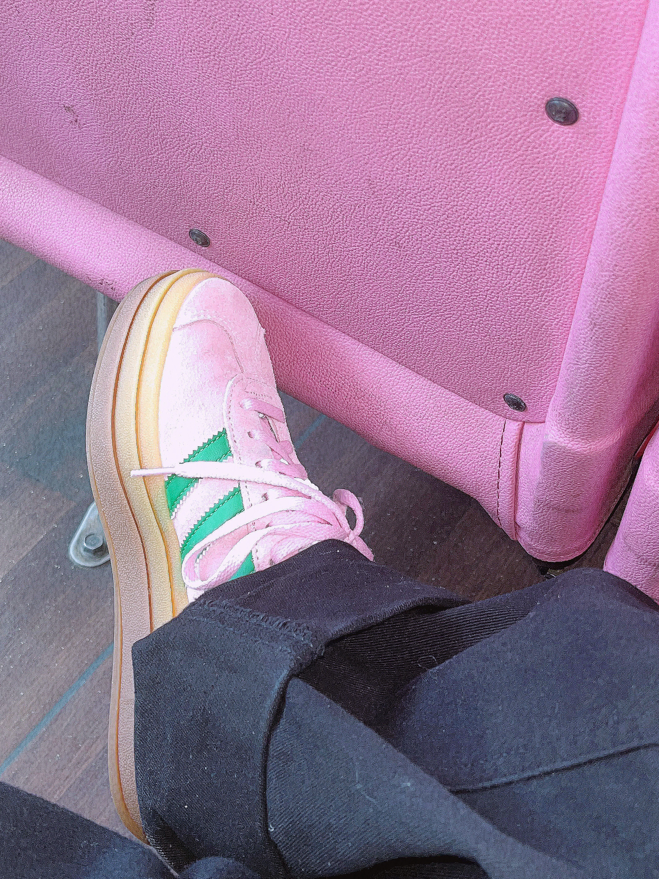 (W) Adidas Gazelle Bold True Pink Green 착용 스타일 - 1