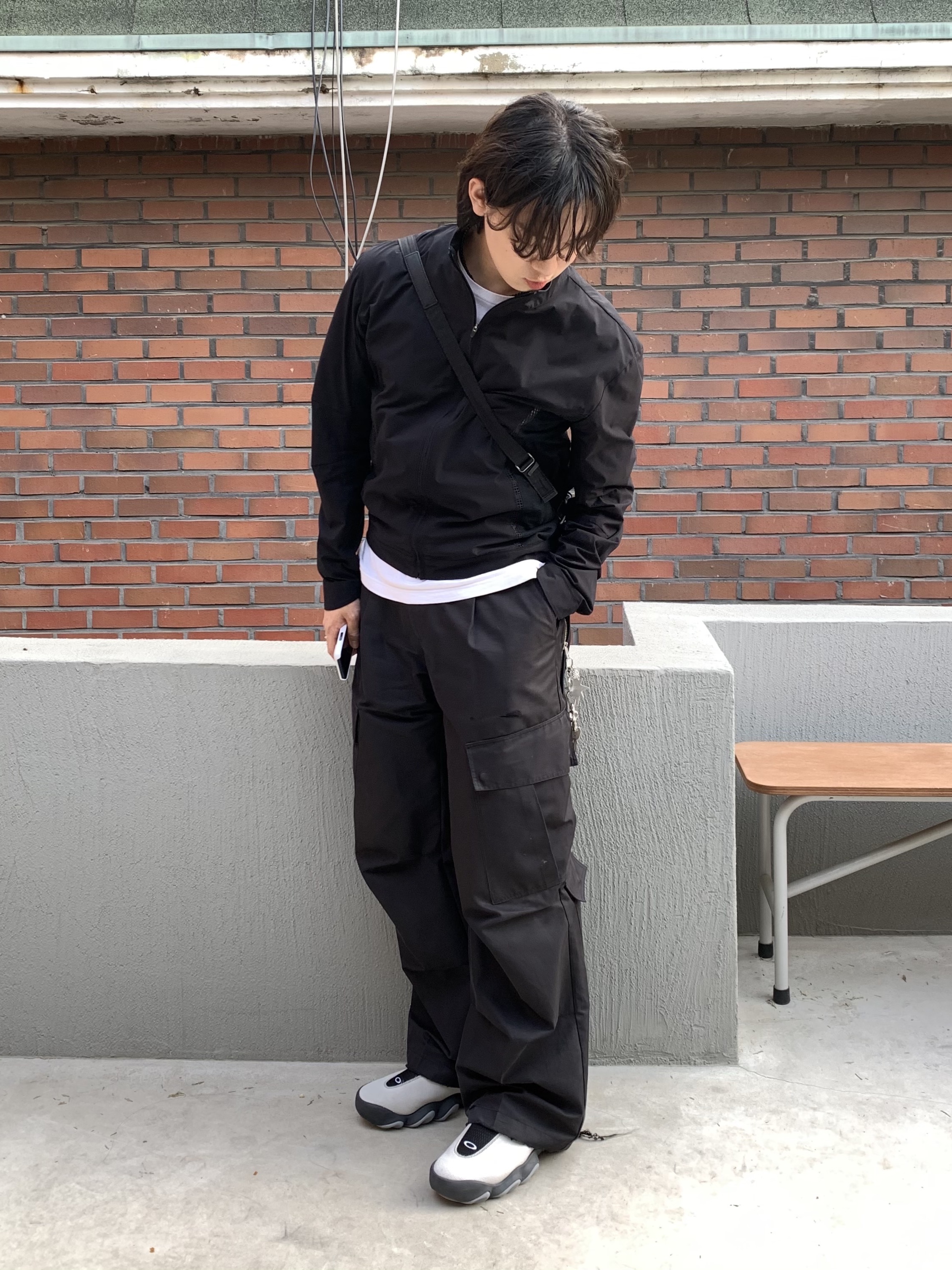 Oakley Factory Team x Brain Dead Flesh White Birch, Polyteru Calf Bag Black Lambskin 착용 스타일 - 1