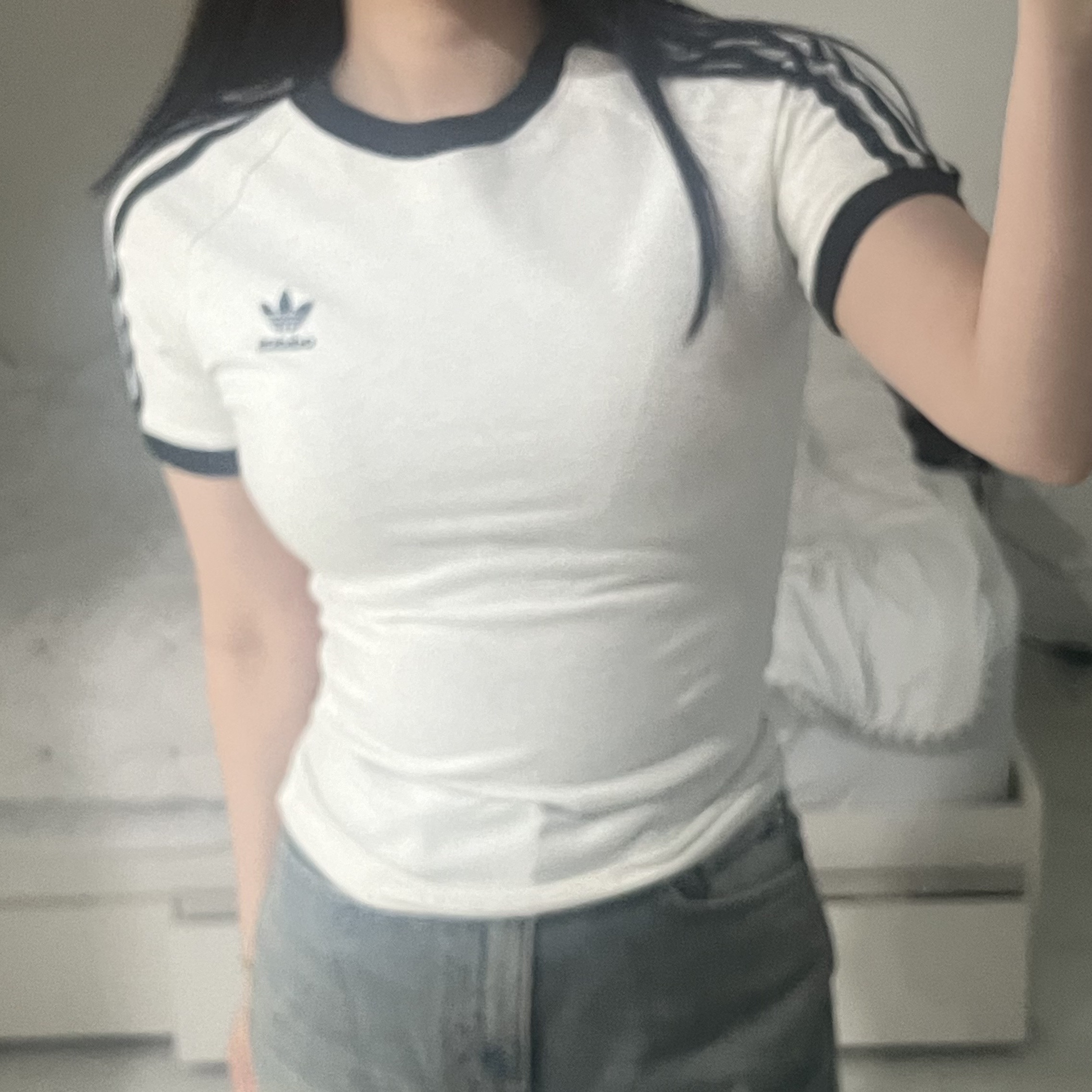 (W) Adidas 3-Stripes Slim Raglan T-Shirt White Melange - KR Sizing 착용 스타일 - 1
