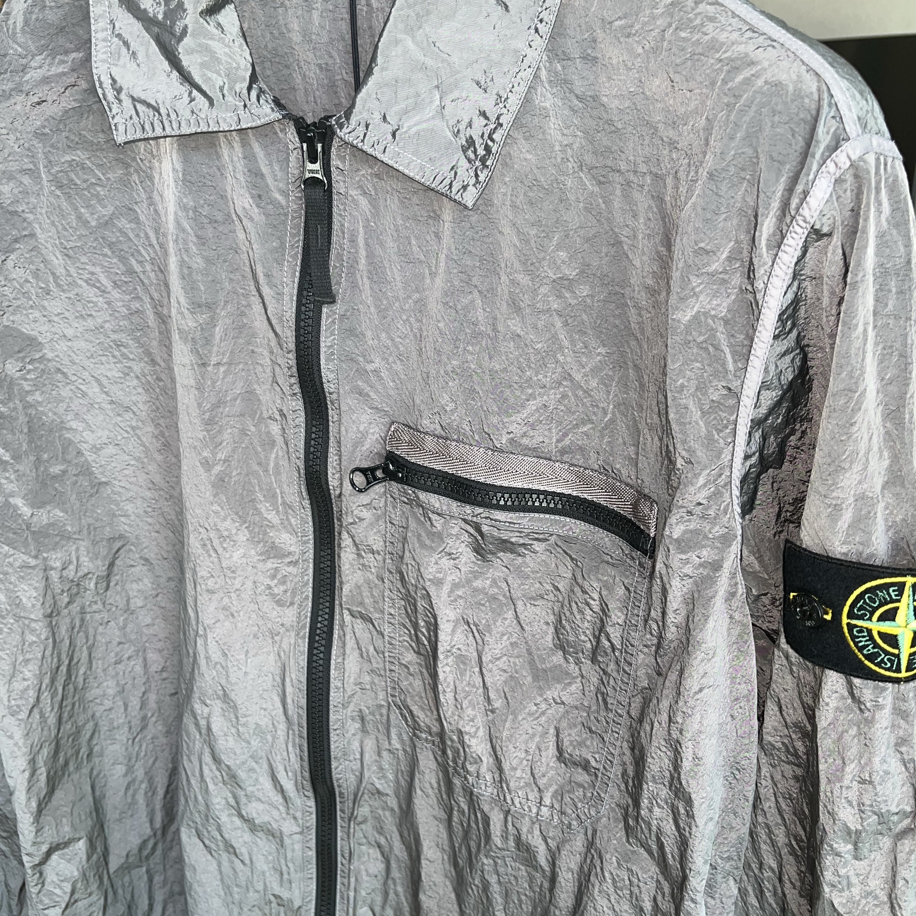 Stone Island 11219 Nylon Metal Overshirt Dove Grey - 24SS 착용 스타일