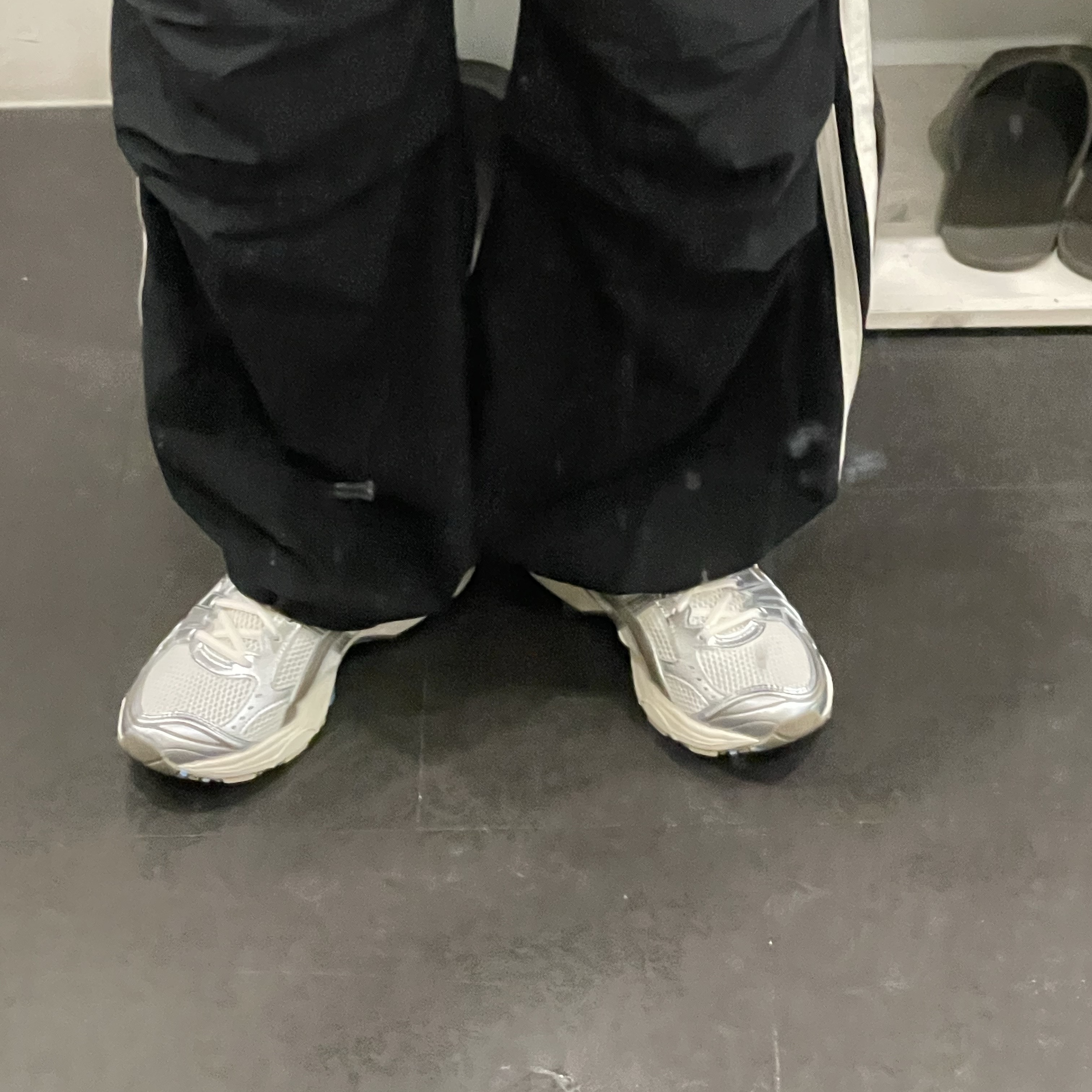 (W) Asics Gel-Kayano 14 Cream Pepper 착용 스타일 - 4