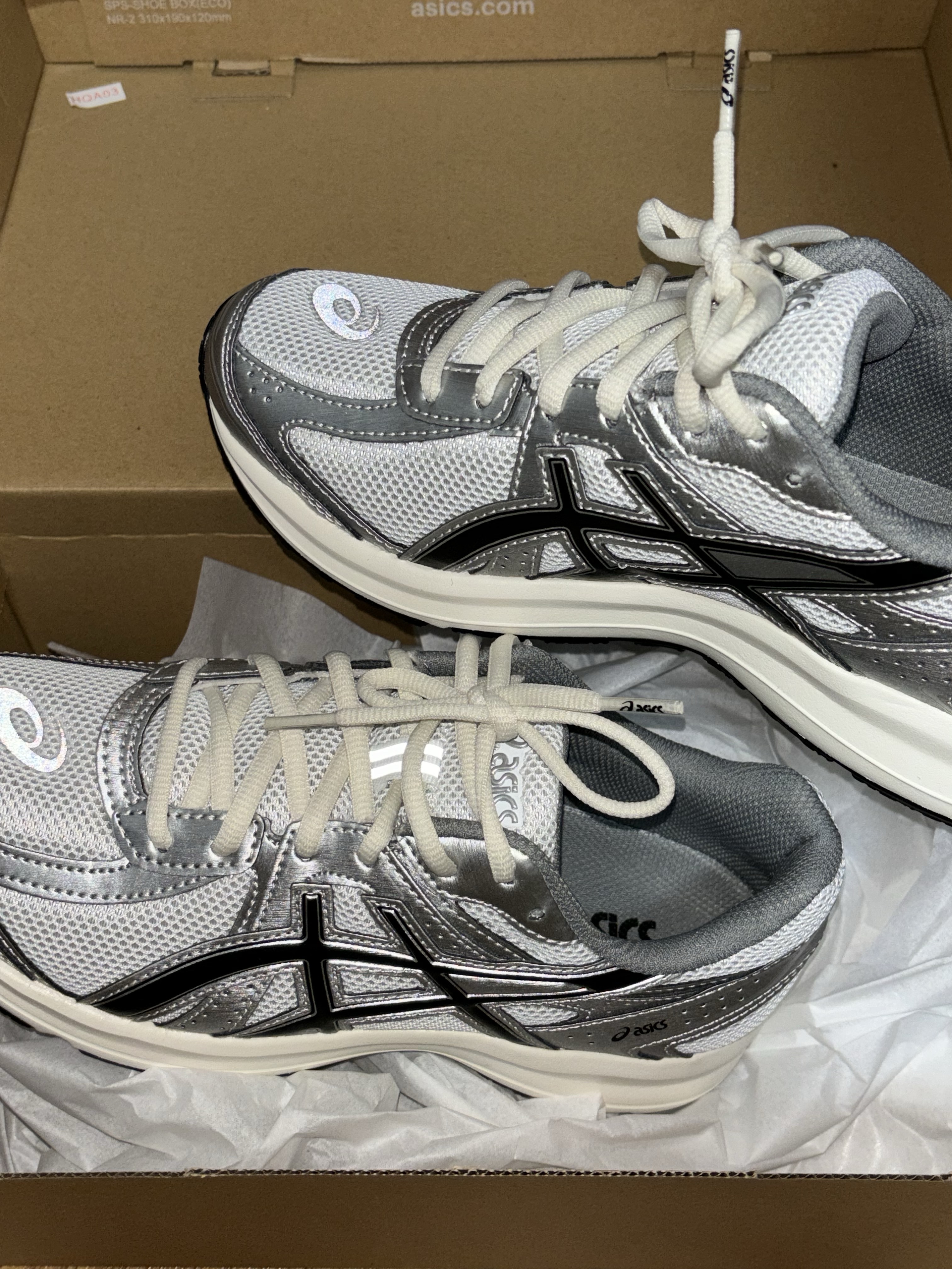 Asics Jog 100 S White Black - 2E Wide 착용 스타일 - 2