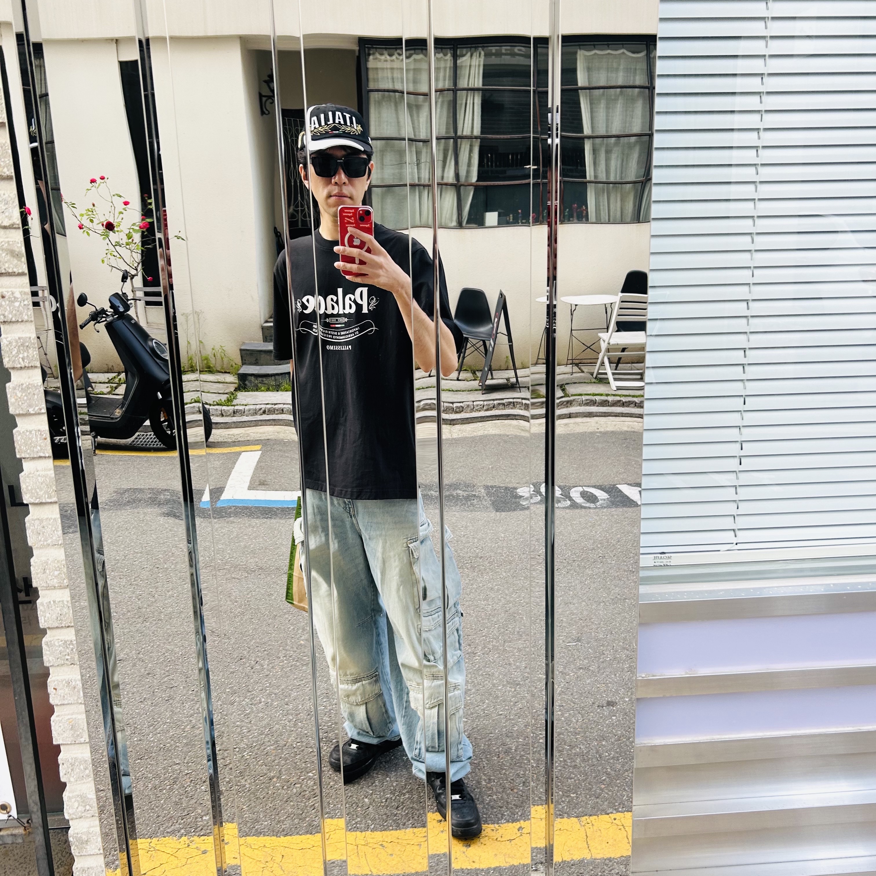Palace Italia 6-Panel Black - 24SS, Palace Pallissimo T-Shirt Black - 24SS 착용 스타일 - 2