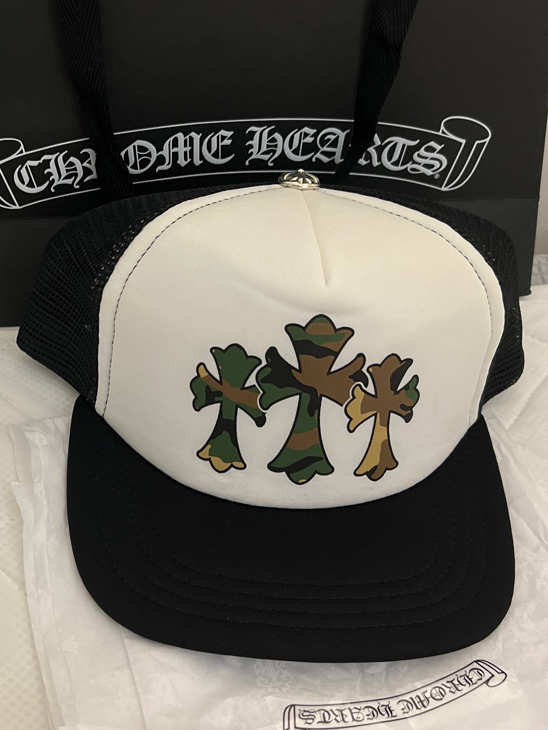 Chrome Hearts King Taco Foam Front Mesh Trucker Hat Black White Camo 착용 스타일 - 2