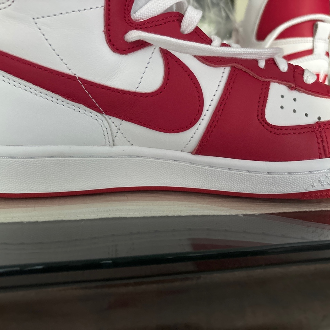 Nike Terminator High University Red and White 착용 스타일