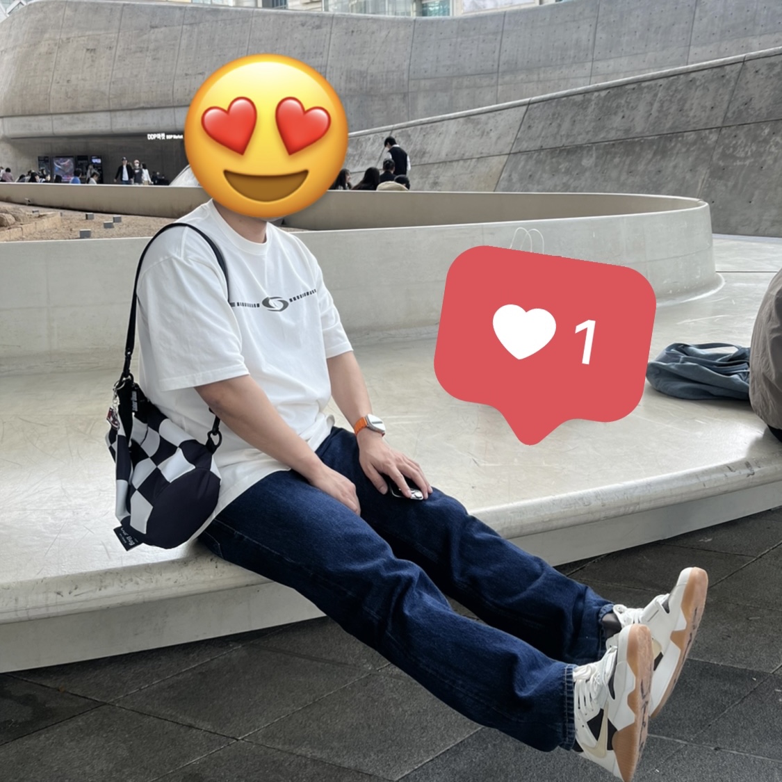 Jordan x Travis Scott Jumpman Jack TR Sail and Dark Mocha, Jordan x Travis Scott T-Shirts Sail (DZ5510-133) 착용 스타일