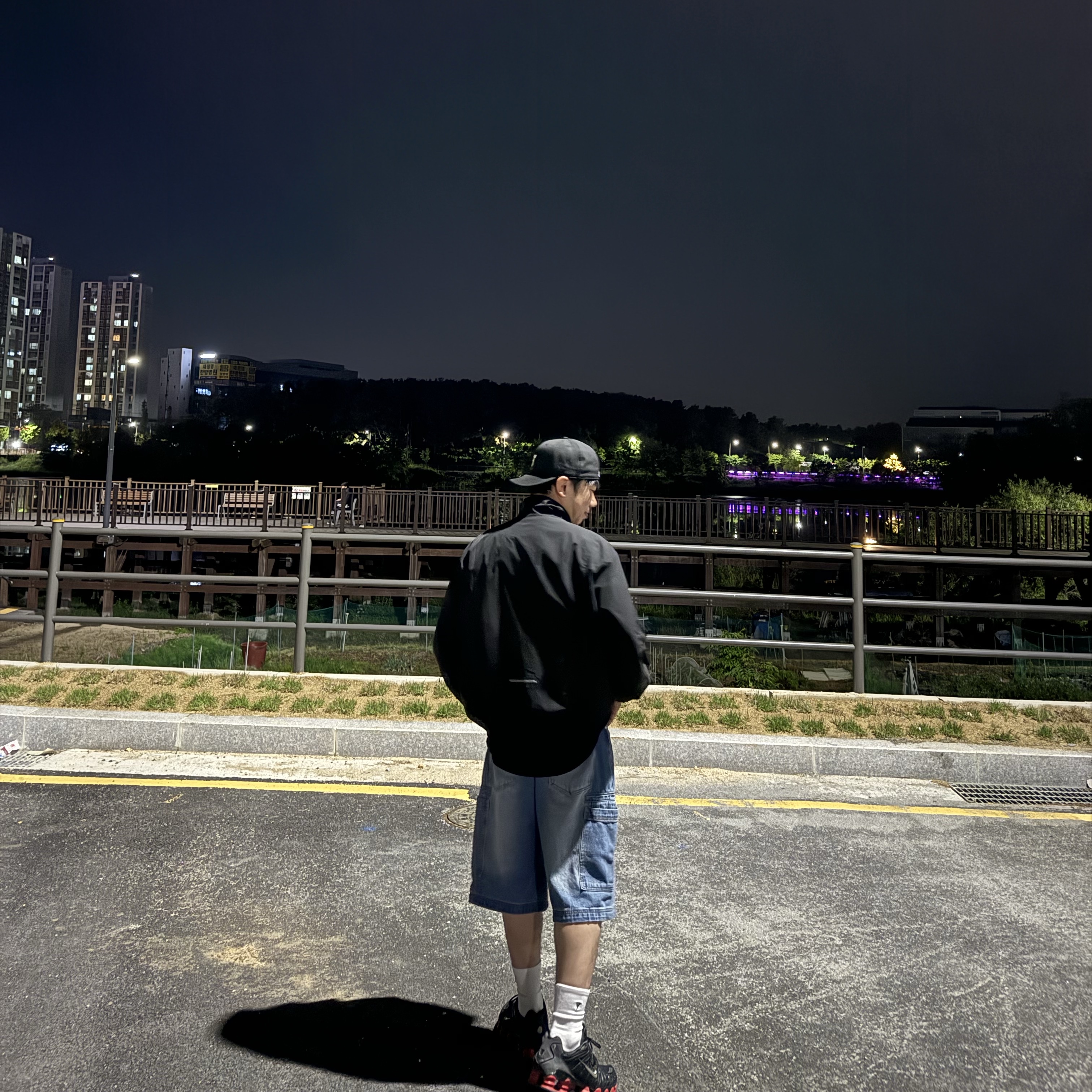 New Era x Fear of God 59FIFTY Chicago White Sox Fitted Cap Black, Nike x Skepta Shox TL 착용 스타일 - 1