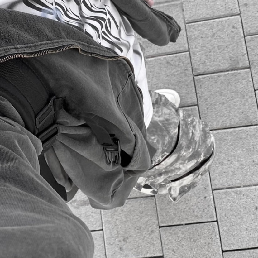 Undermycar Mu.11 Anti Fxxking Logo Play Oversized Pigment Hood Zip-up Gray, Zara Printed Cargo Pants Grey 착용 스타일