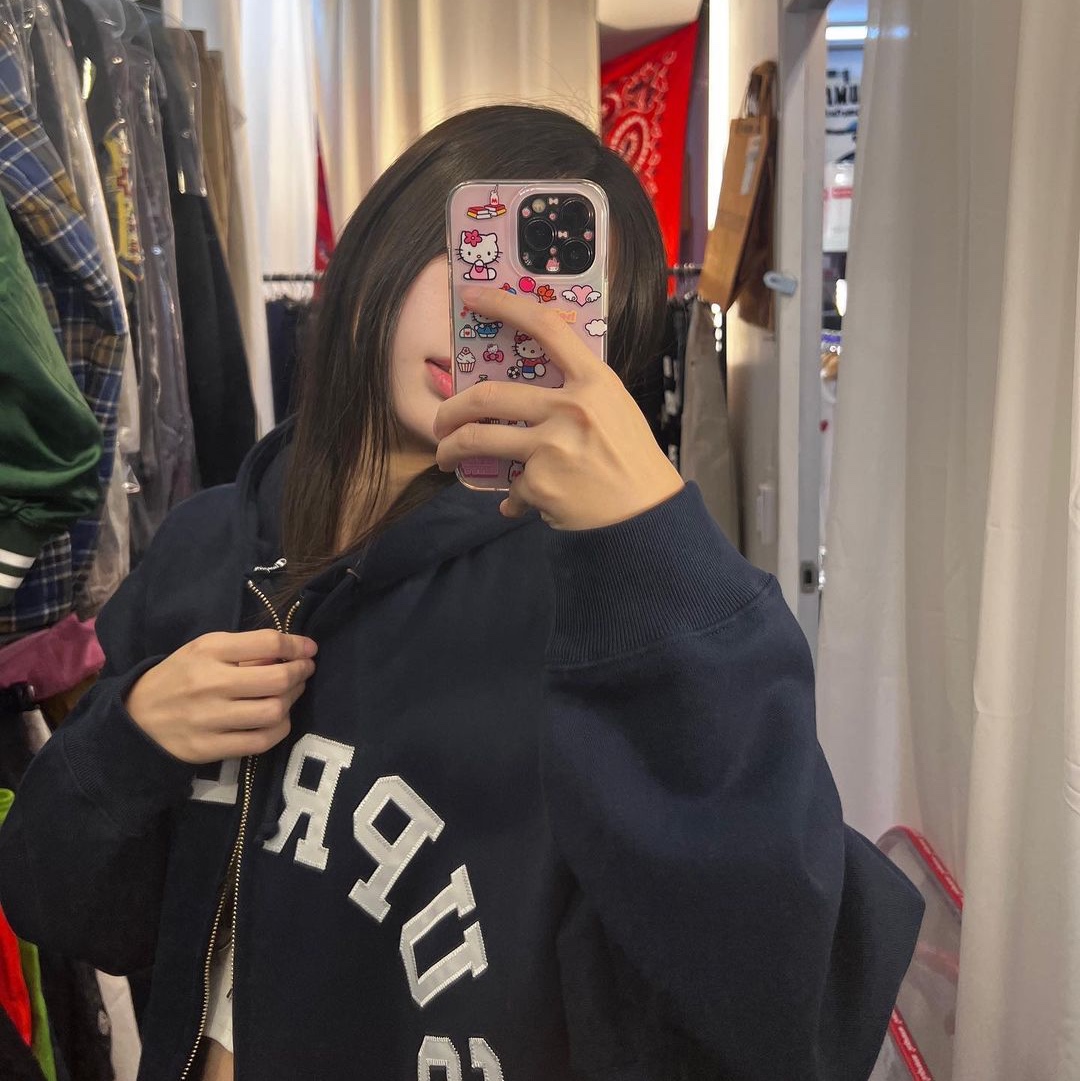 Supreme x Champion Zip Up Hooded Sweatshirt Ash Grey - 24SS, Human Made 6 Panel Cap #1 Pink 착용 스타일 - 4