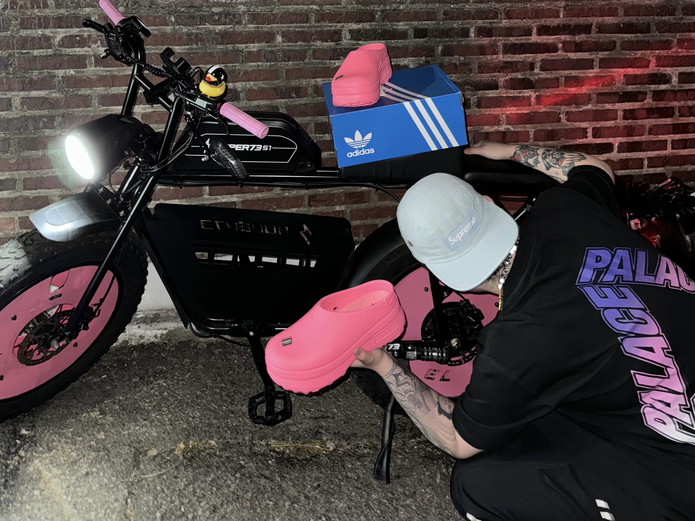 Supreme Military Camp Cap Light Blue - 24SS, (W) Adidas Adifom Stan Smith Mule Lucid Pink 착용 스타일