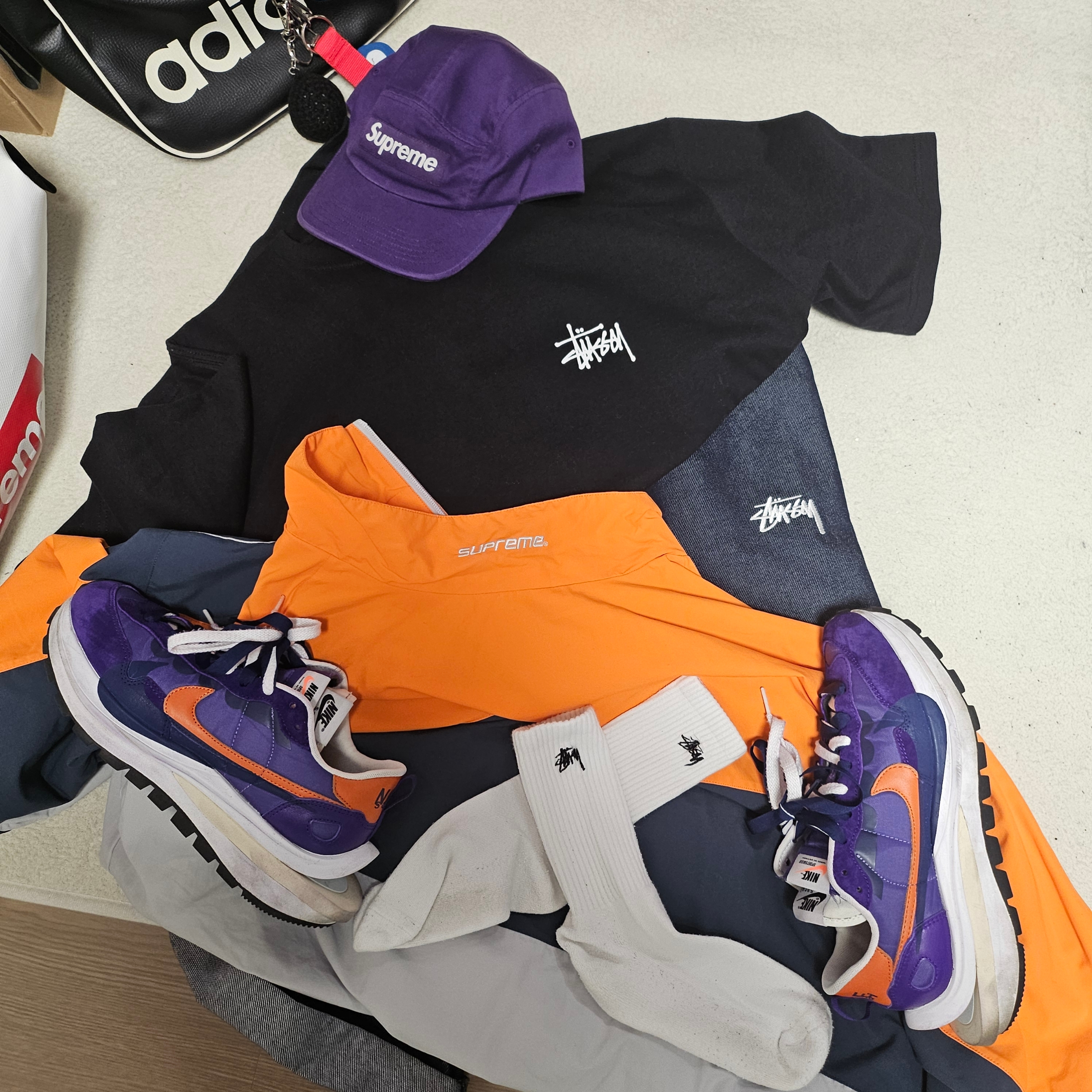 Supreme Washed Chino Twill Camp Cap Purple - 24SS, Supreme Curve Track Jacket Grey - 24SS 착용 스타일