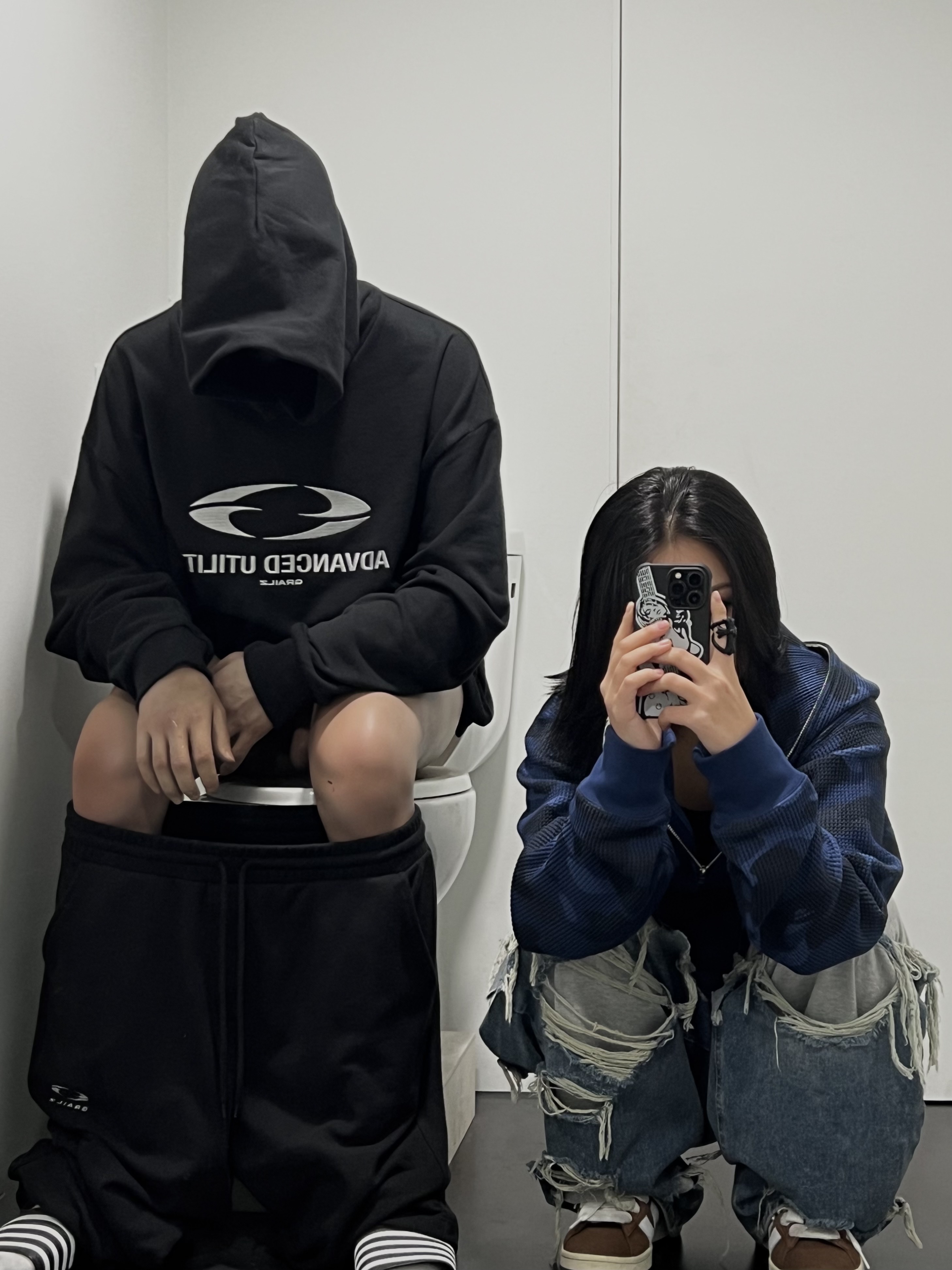 BAPE Color Camo Ape Head One Point Full Zip Hoodie Navy, Chrome Hearts Silichrome Infinity CH Cross Ring Black - 2022/2023 착용 스타일 - 2
