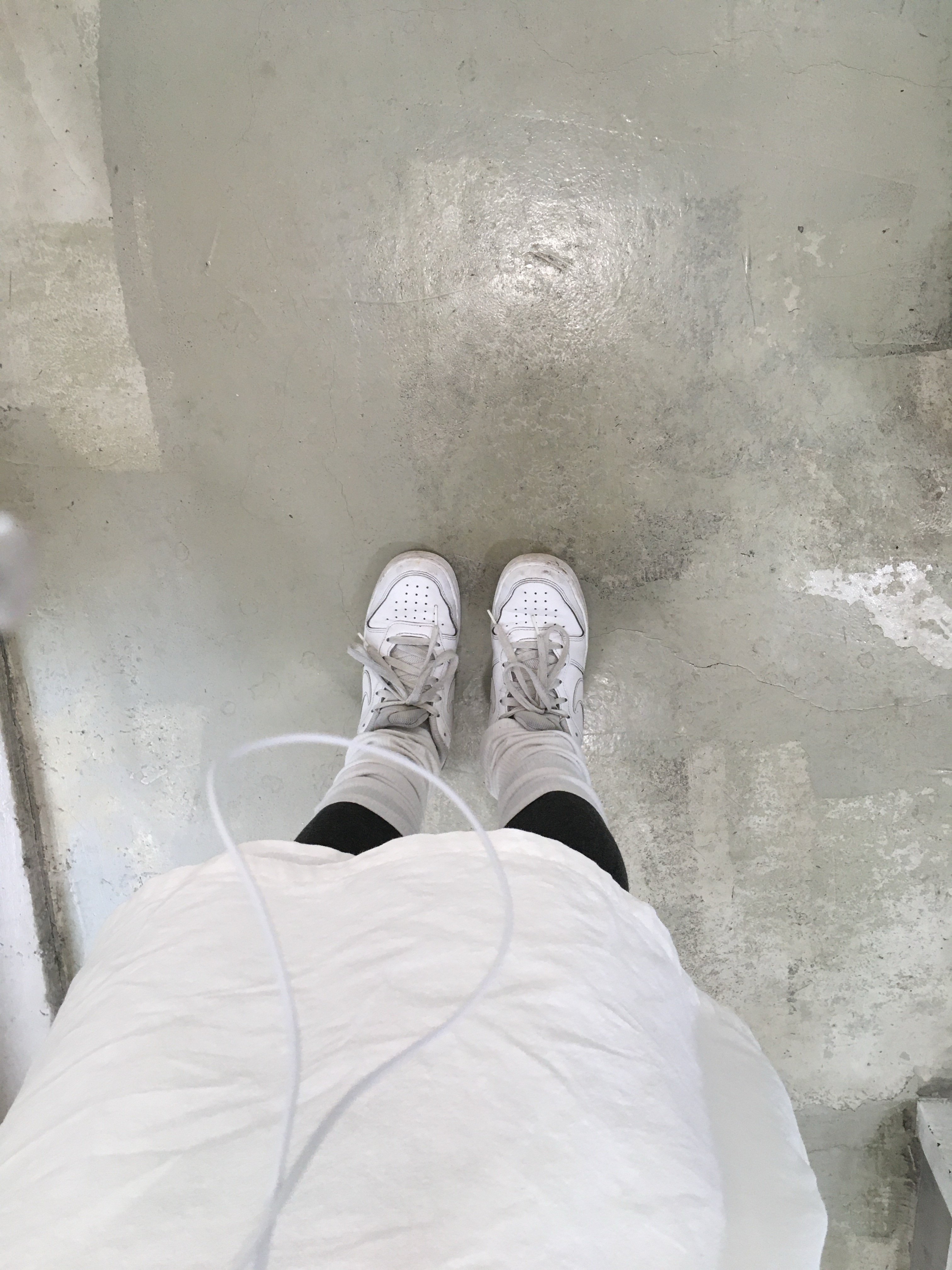 (GS) Nike Court Borough Low 2 Triple White 착용 스타일 - 1