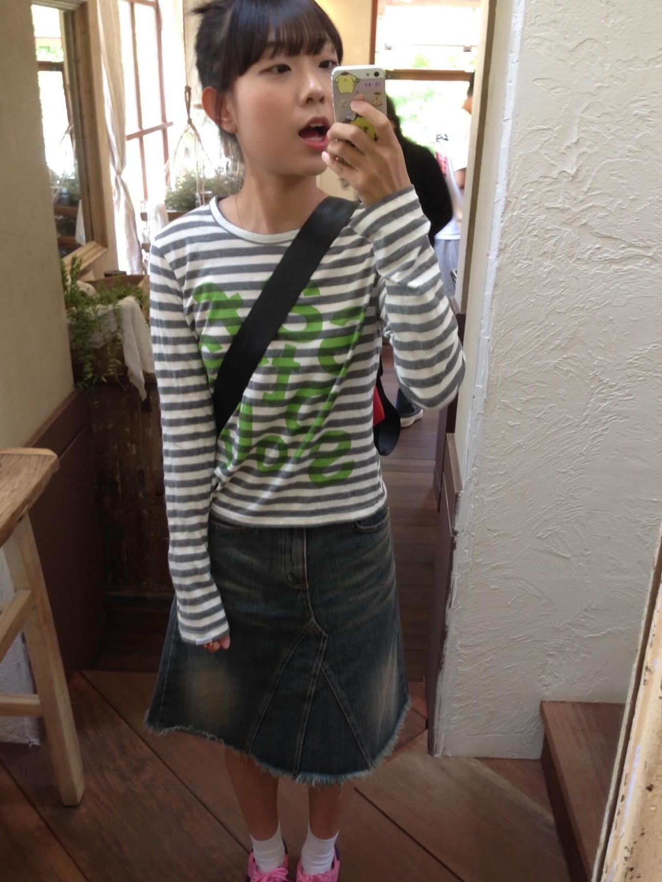 [KREAM 단독] Safarispot Women 1/2 Ticketing Stripe Border Tee Gray 착용 스타일