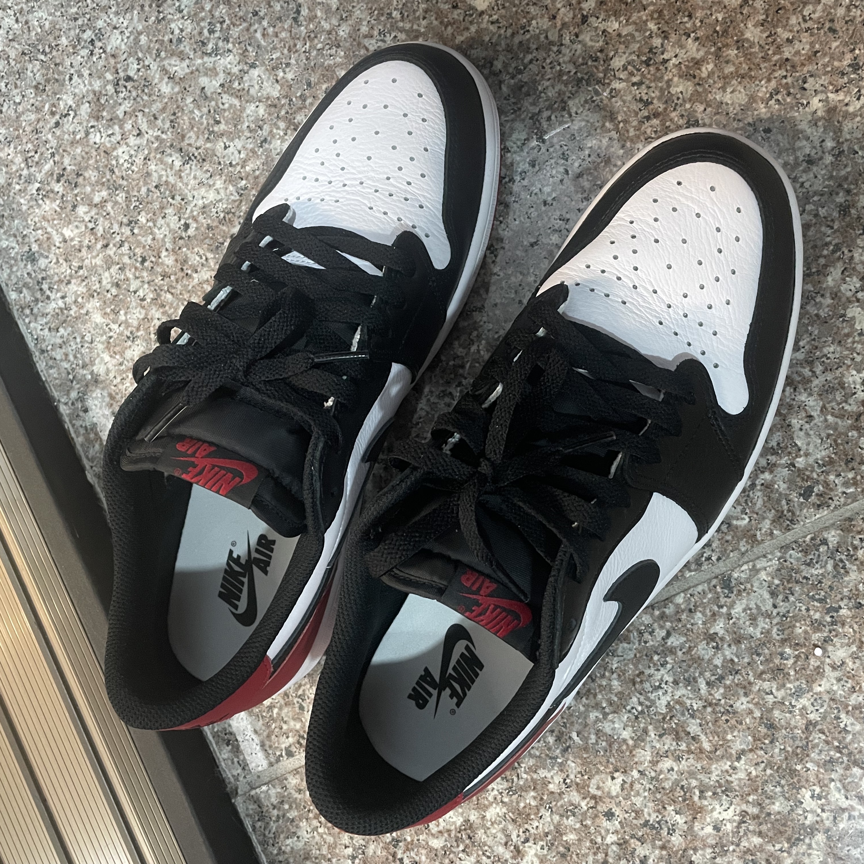 Jordan 1 Retro Low OG Black Toe 착용 스타일