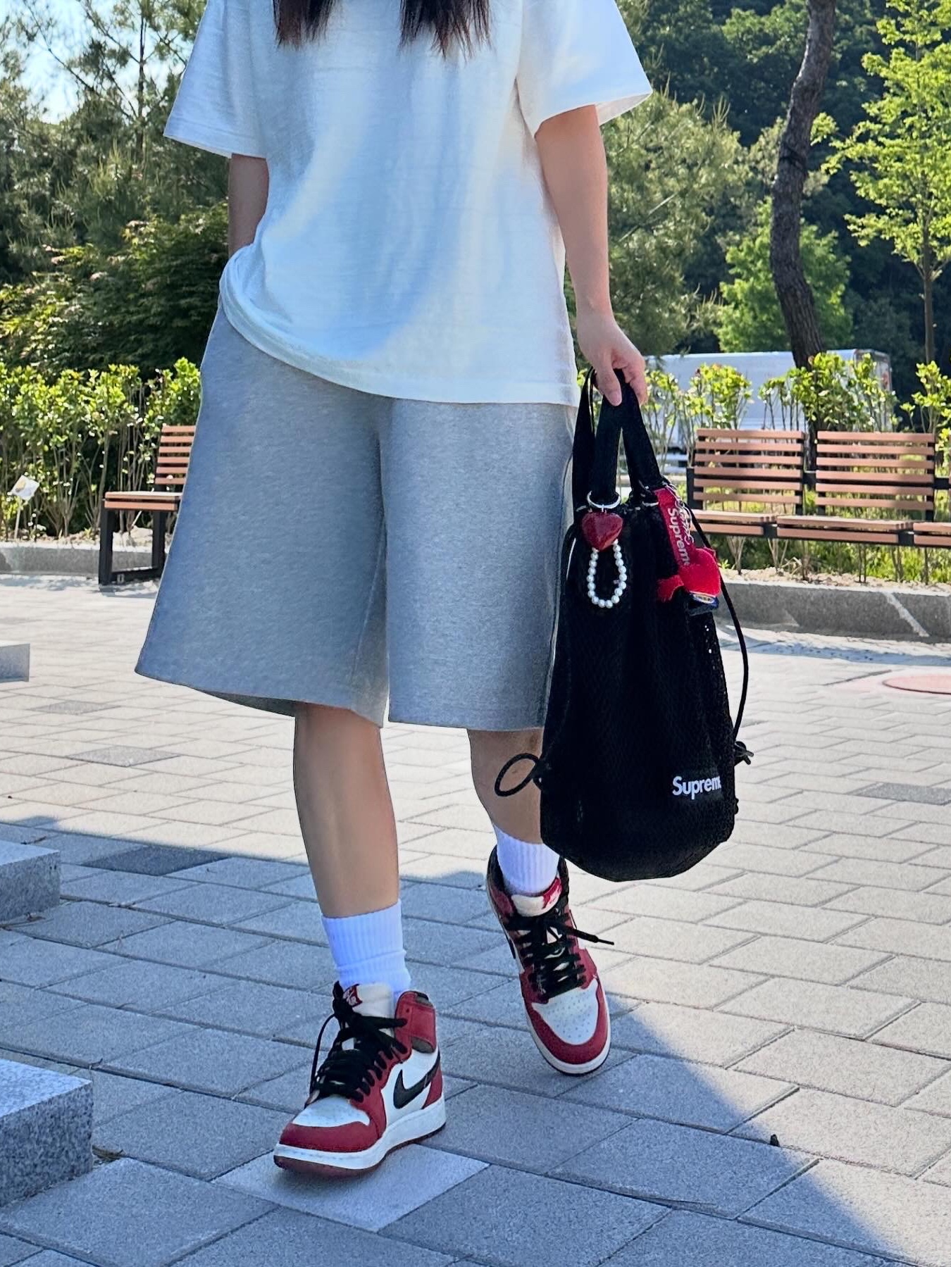 Human Made Graphic T-Shirt #1 3 White, Jordan 1 Retro High OG Chicago 2022 착용 스타일 - 2