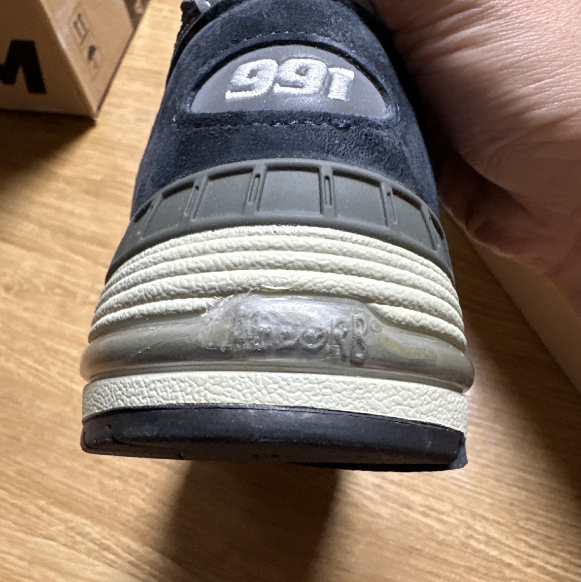 New Balance 991 Made in UK Navy 착용 스타일