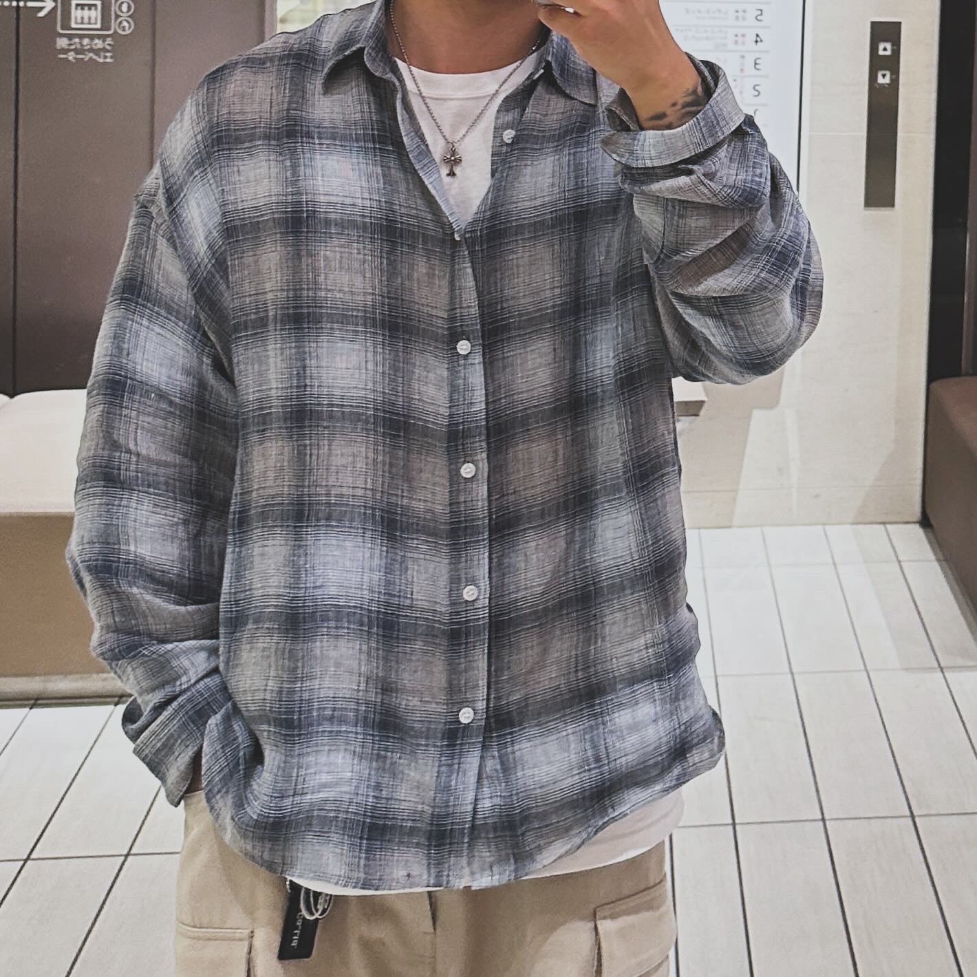 Nonnod Flexible String Check Shirt Japanese Linen Blue, Nonnod Side Zip Cargo Pants Beige 착용 스타일 - 1