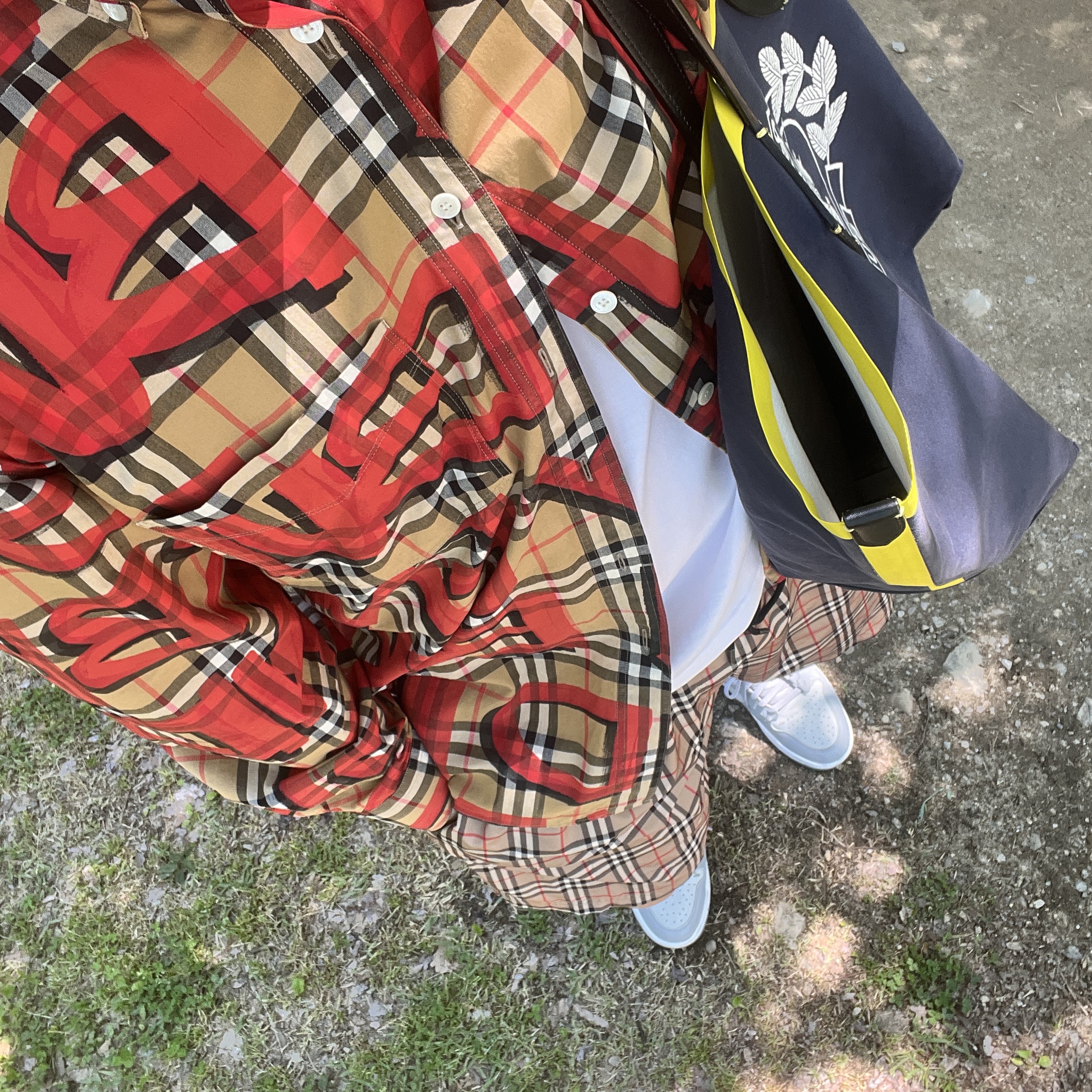 Burberry Check Cotton Shirt Archive Beige, Burberry Small Scale Check Drawcord Swim Shorts Archive Beige 착용 스타일