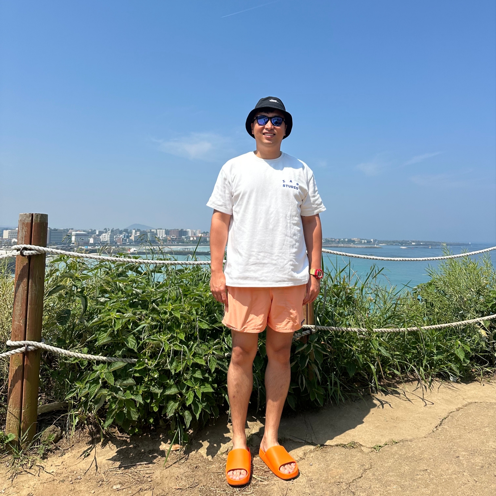 Nike Futura Washed Bucket Hat Black, IAB Studio 10th Anniversary T-Shirts Pack White & Black (2 Pack) 착용 스타일