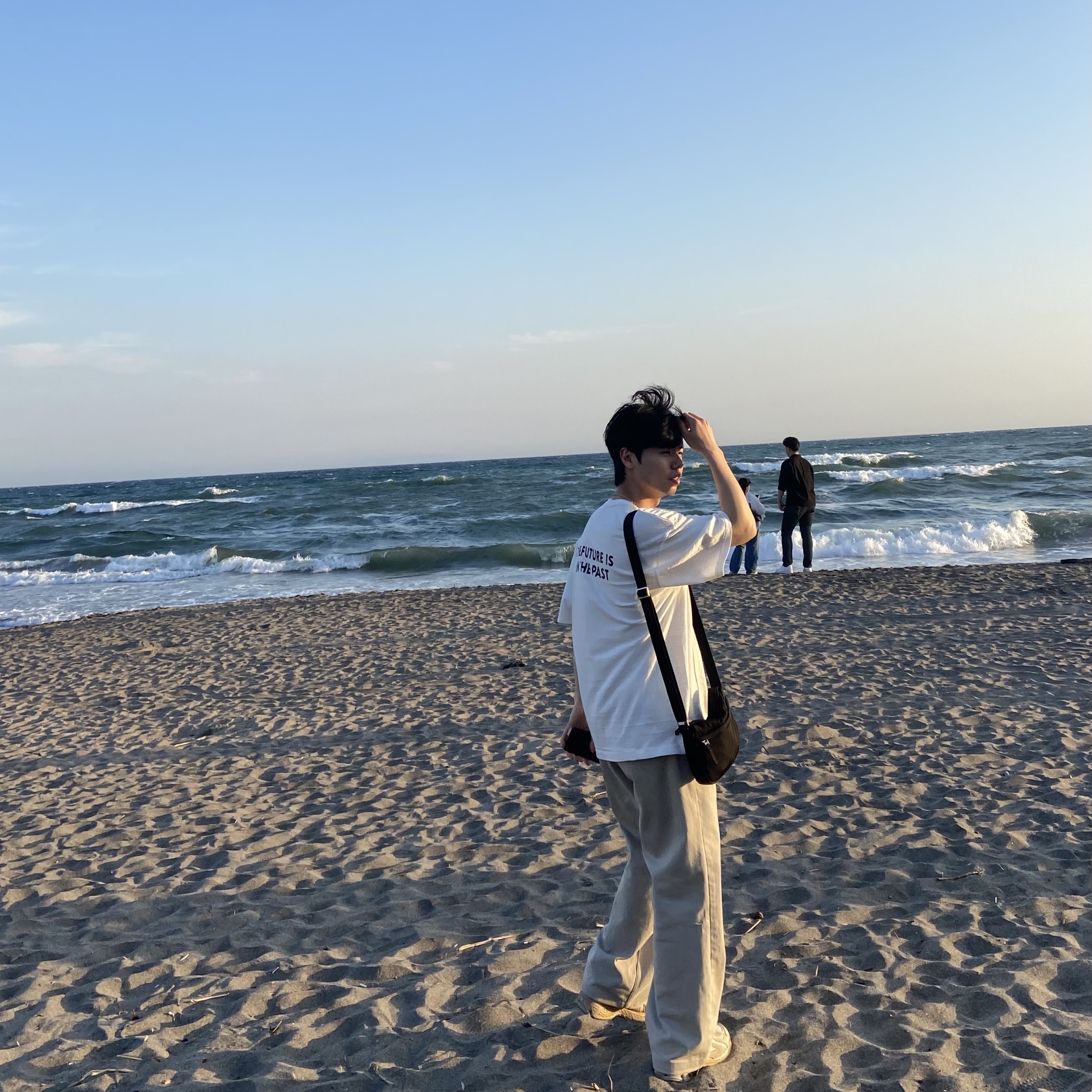 Human Made Graphic T-Shirt #05 White, New Balance x Auralee 1906R Bone White 착용 스타일 - 2