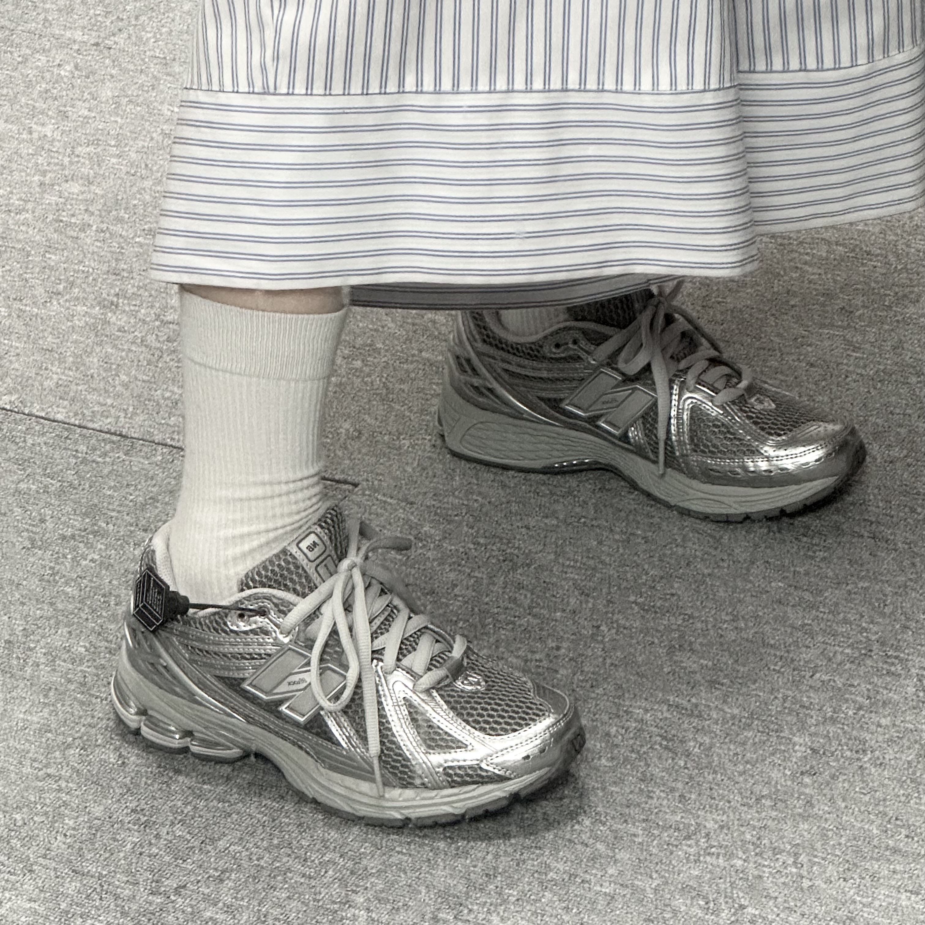 New Balance 1906R Harbor Grey Silver Metalic 착용 스타일