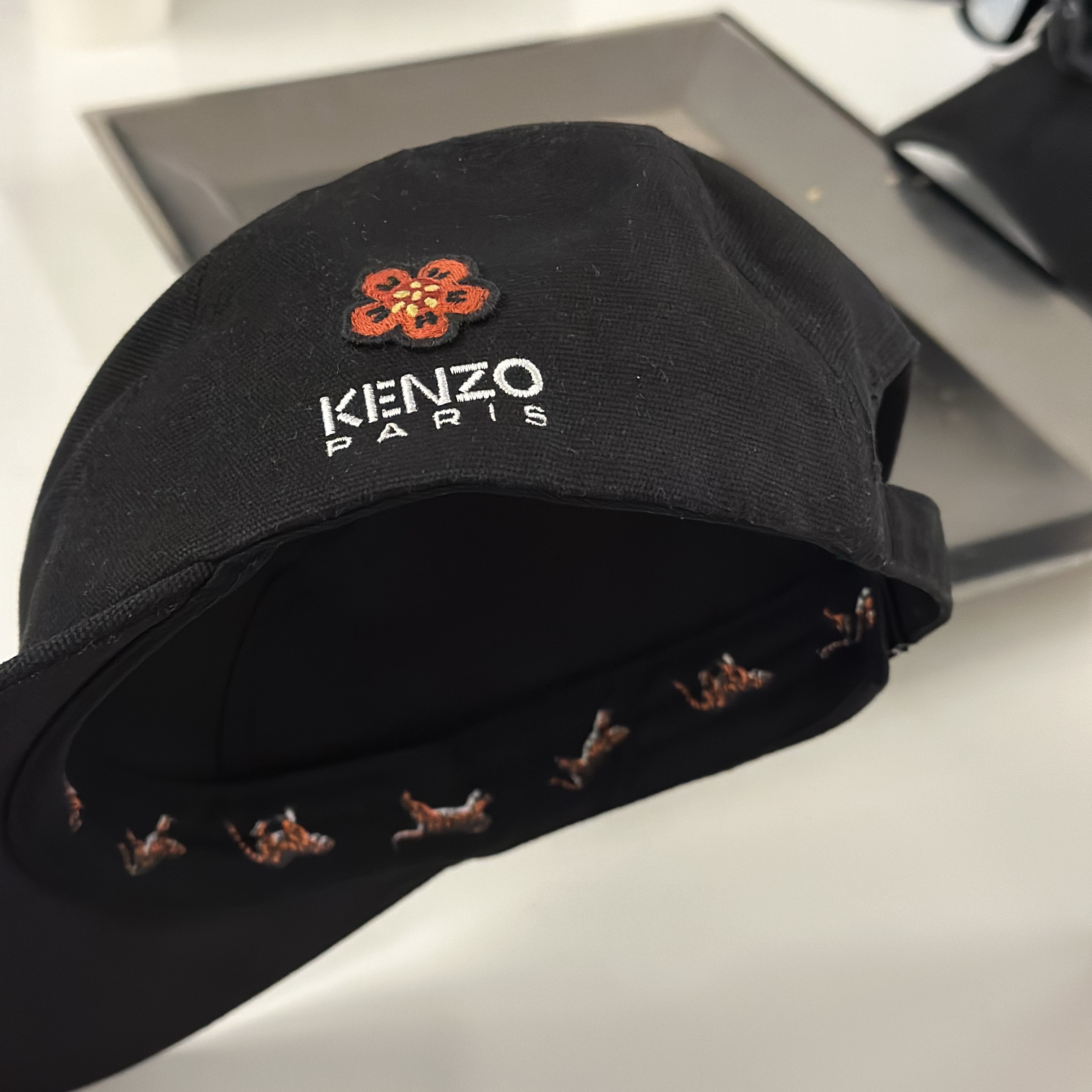Kenzo Boke Flower Crest Baseball Cap Black 착용 스타일 - 1