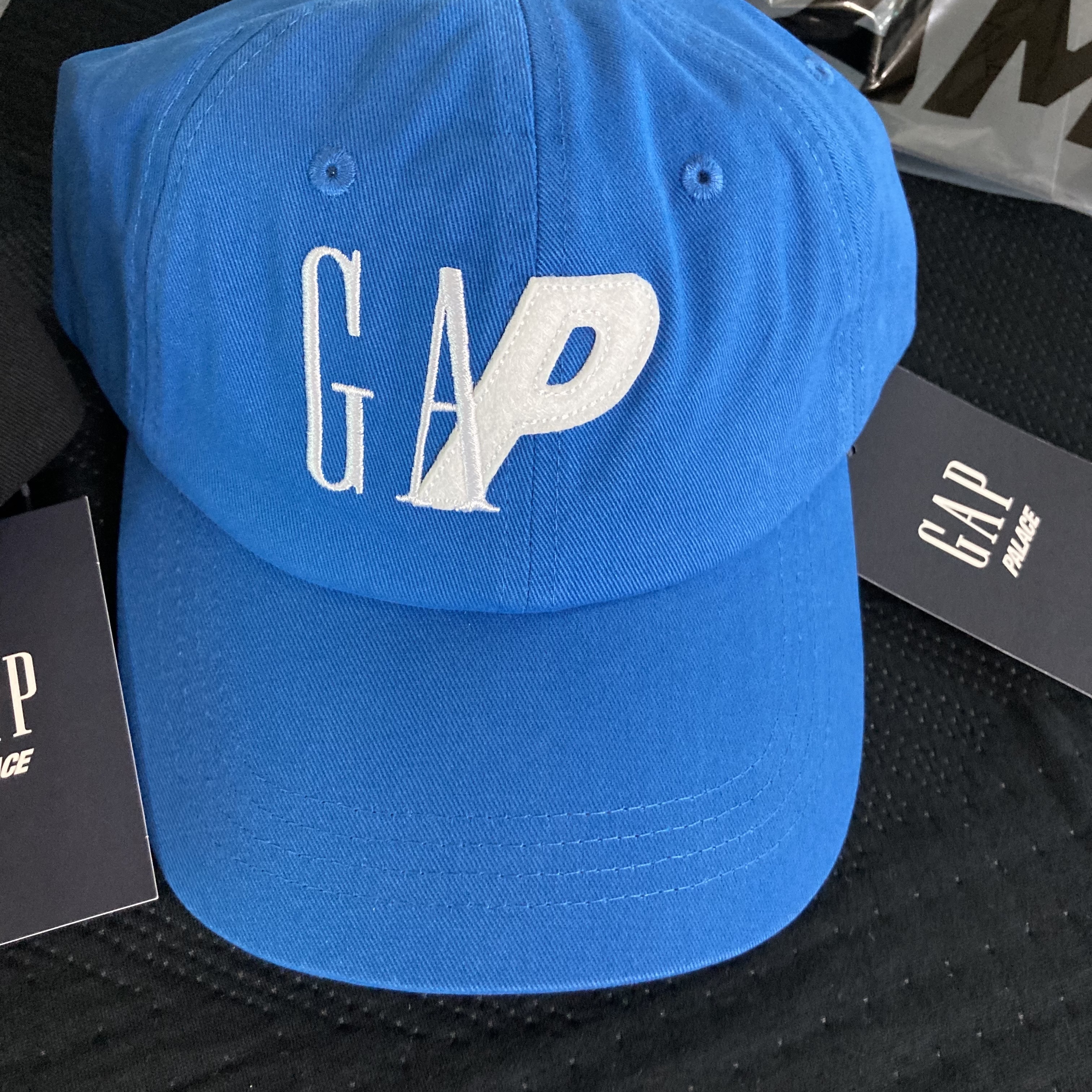 Palace x Gap 6-Panel Blue - 24SS 착용 스타일