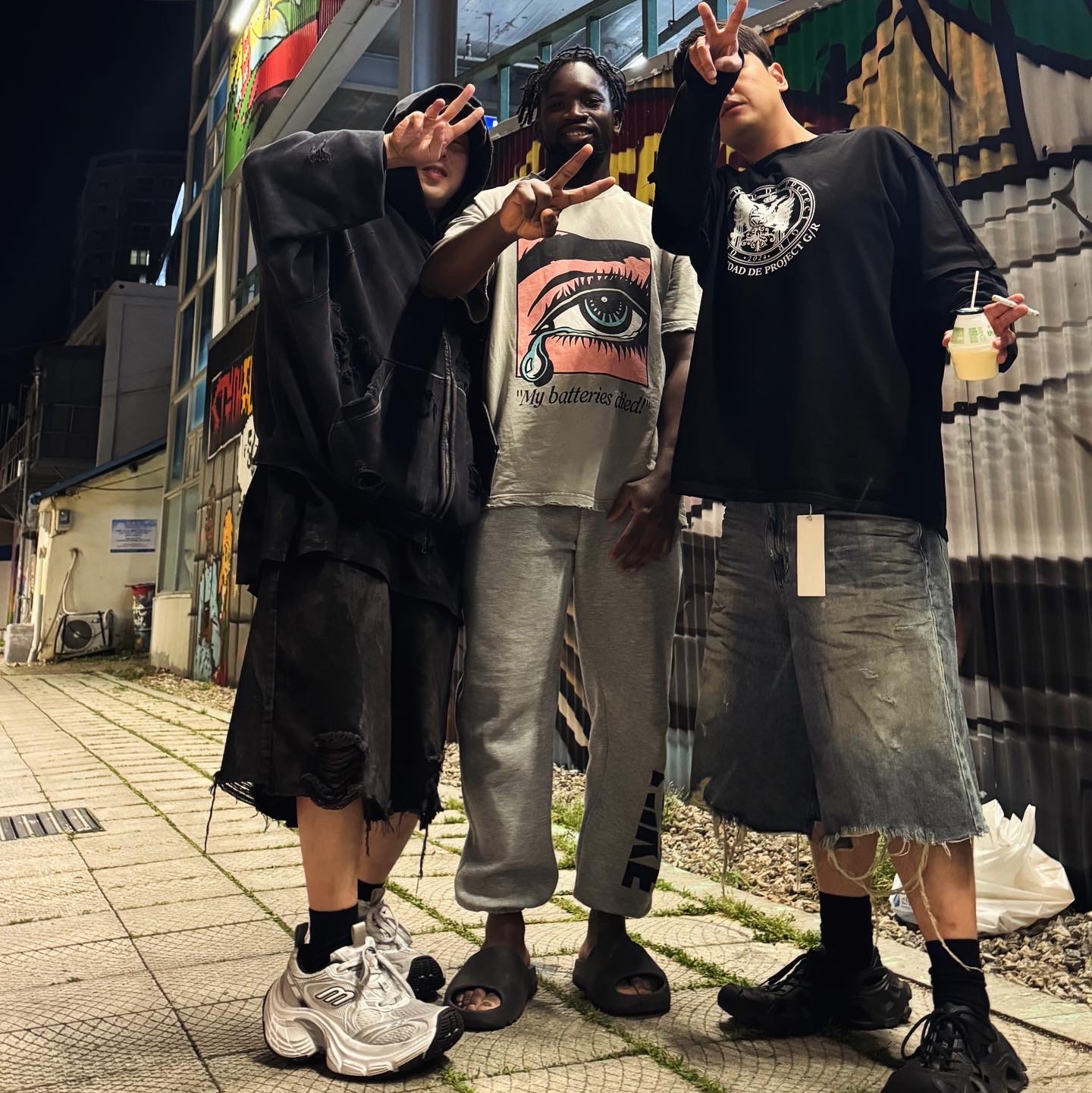 Balenciaga 10XL Sneakers White Grey Silver Black, Nonnod x Shinsegae Distressed Zip-Up Hoodie Washed Black 착용 스타일