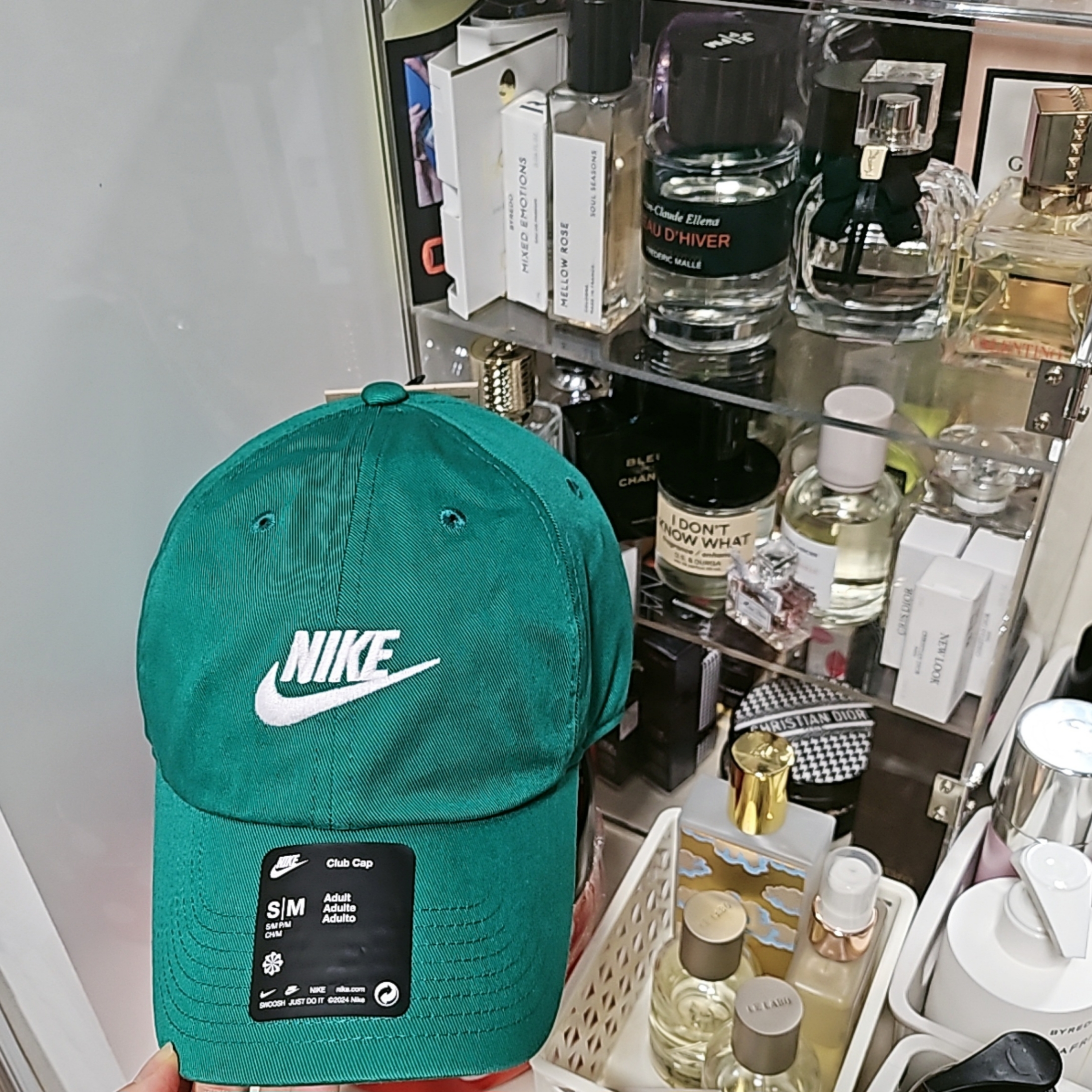 Nike Club Unstructured Futura Washed Cap Malachite 착용 스타일