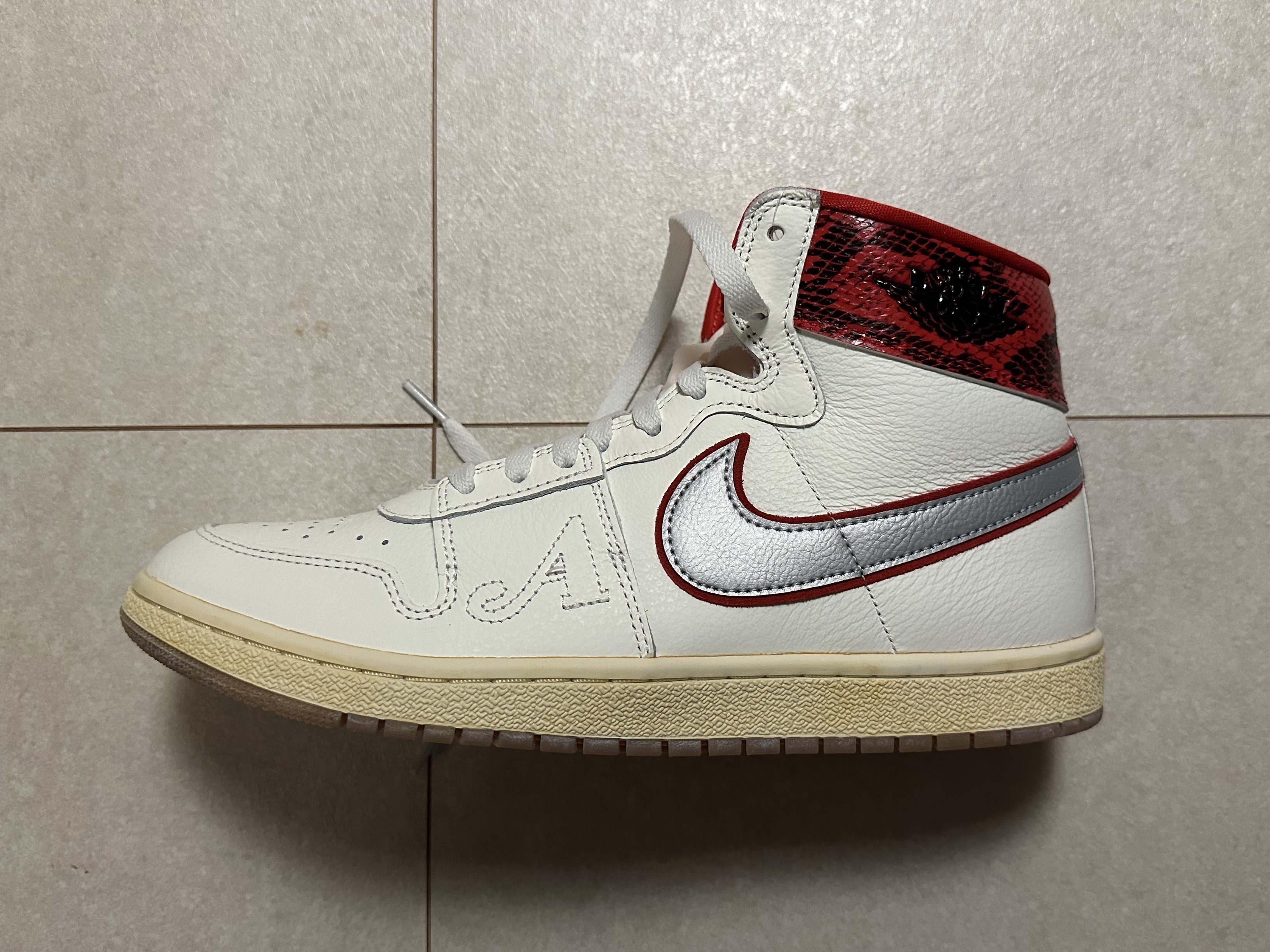 Jordan x Awake NY Air Ship PE SP Sail University Red 착용 스타일 - 6