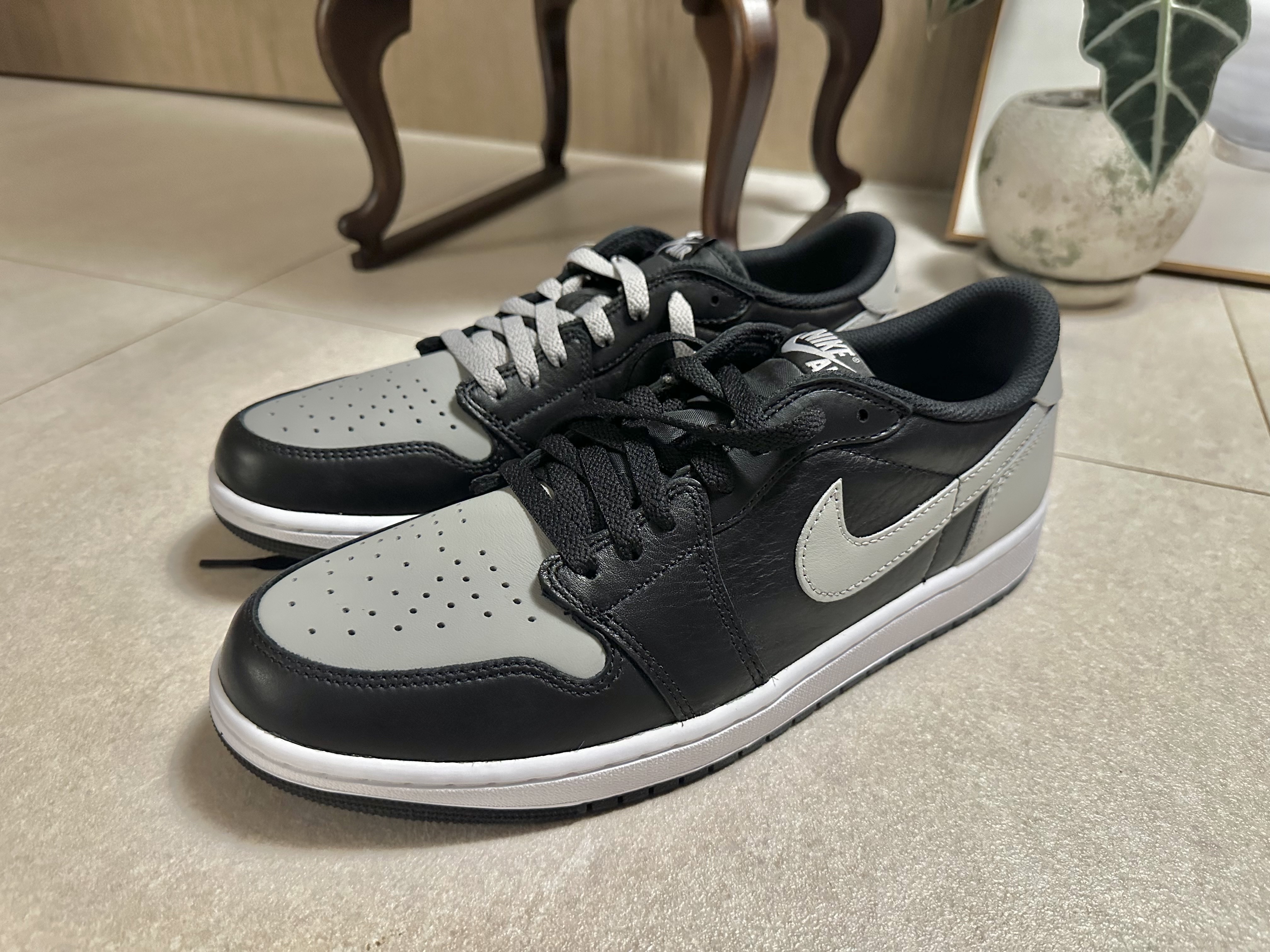 Jordan 1 Retro Low OG Shadow 착용 스타일 - 3