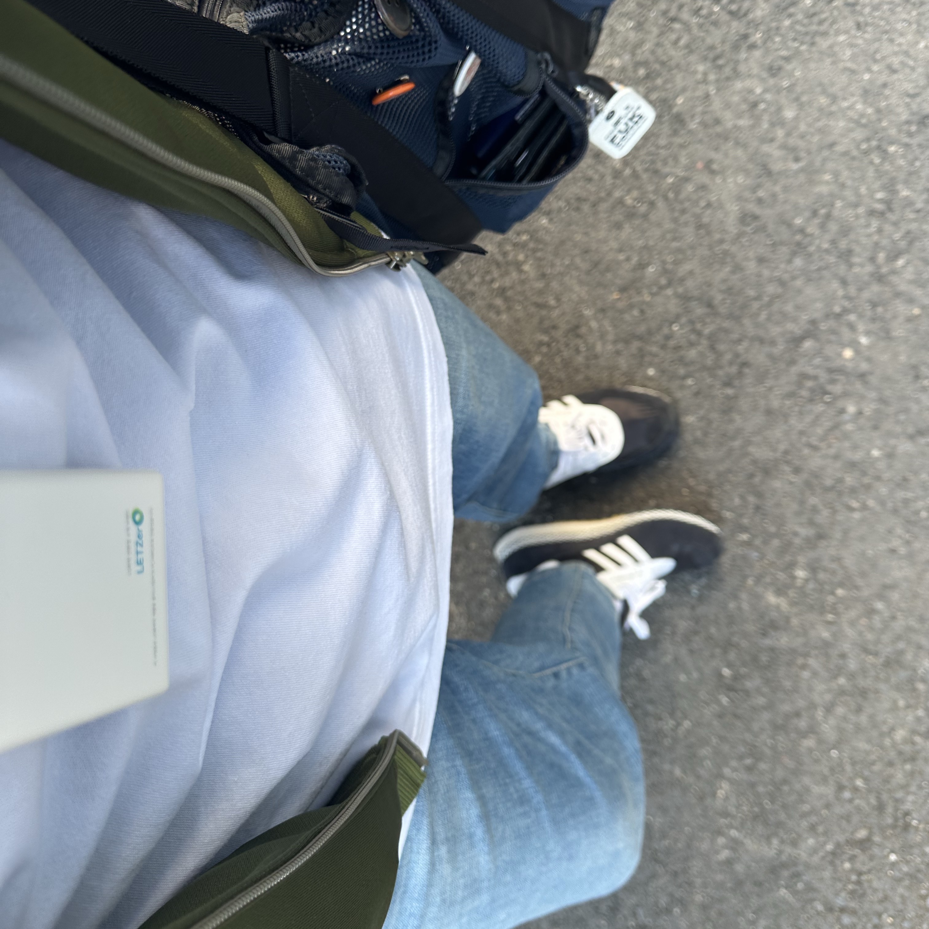 Supreme Small Box T-Shirt White - 24SS, Needles Track Jacket Poly Smooth Ivy Green 착용 스타일 - 5