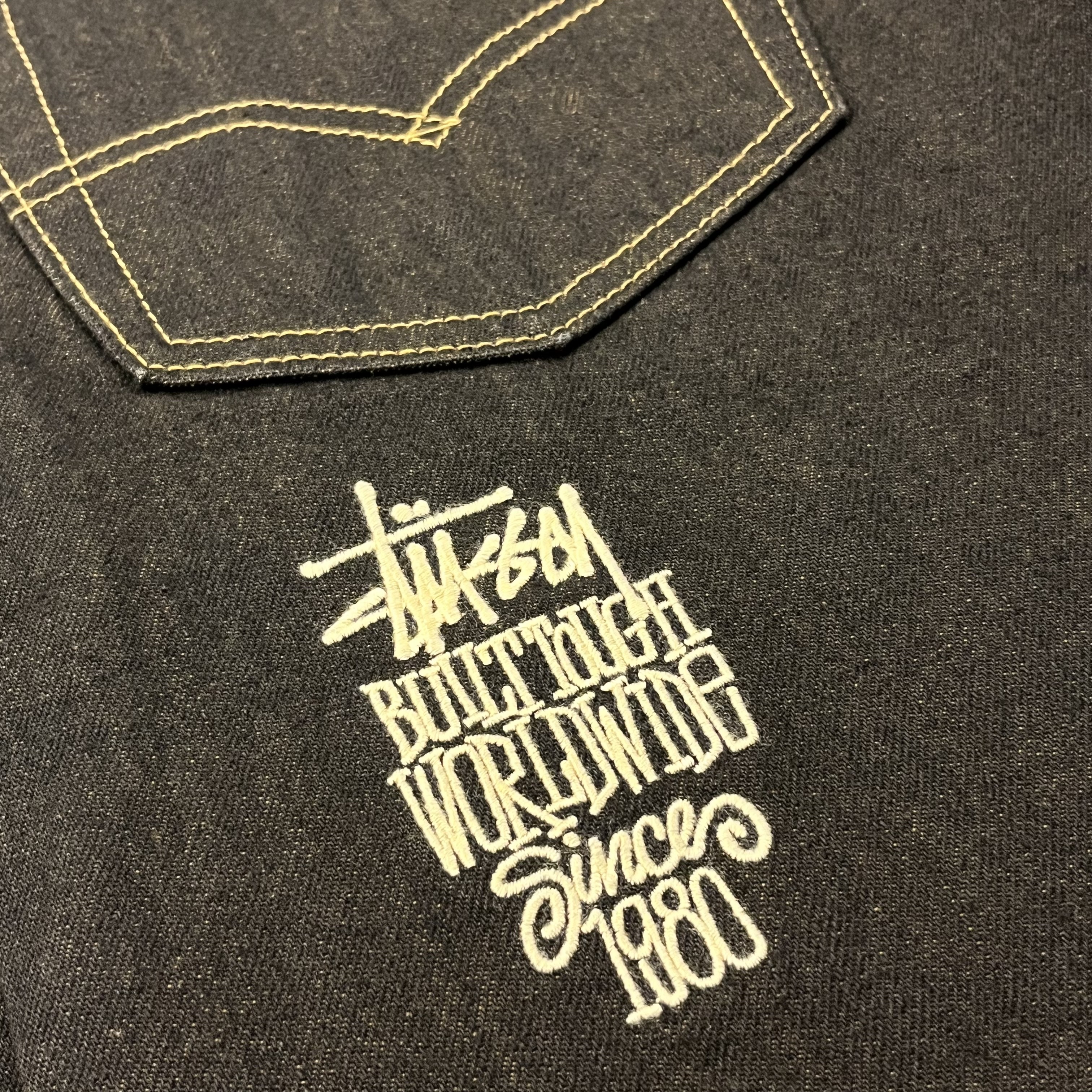 Stussy x Levi's Crispy Rinse 568 Jean Black 착용 스타일
