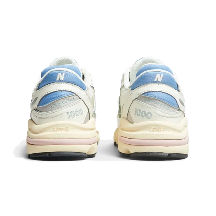 New Balance 1000 Silver Metallic Black, New Balance x Joe Freshgoods 1000 Pirate Black Nutmeg 착용 스타일 - 3