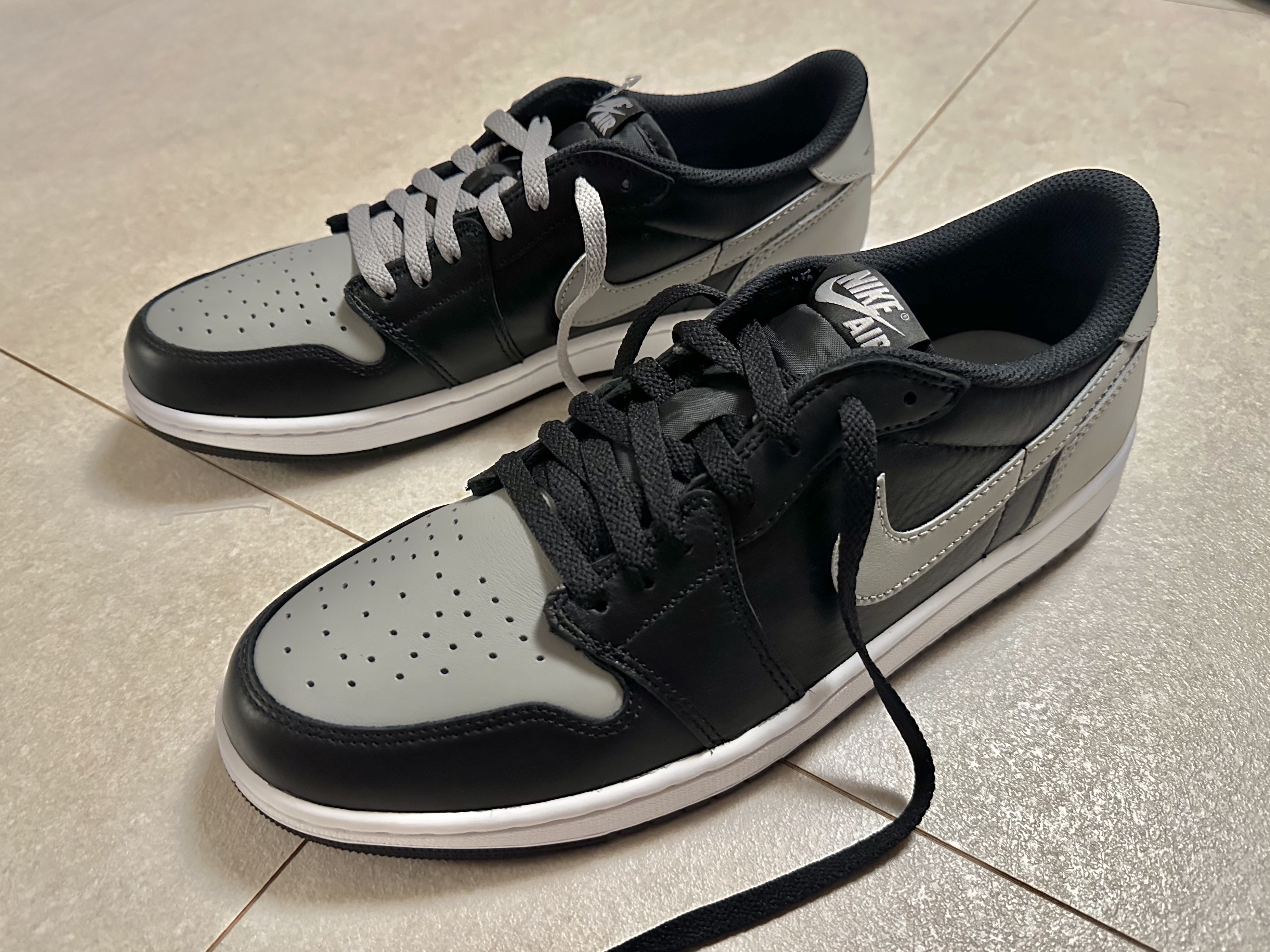 Jordan 1 Retro Low OG Shadow 착용 스타일 - 1