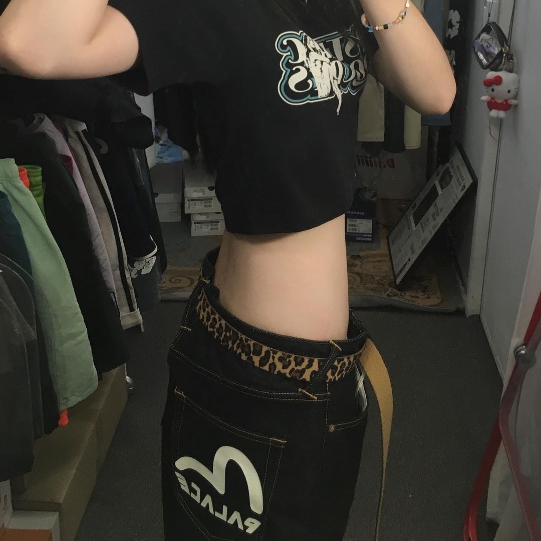 Palace x Evisu Shorts Denim - 24SS, Supreme x Toy Machine Webbing Belt Leopard - 24SS 착용 스타일 - 5