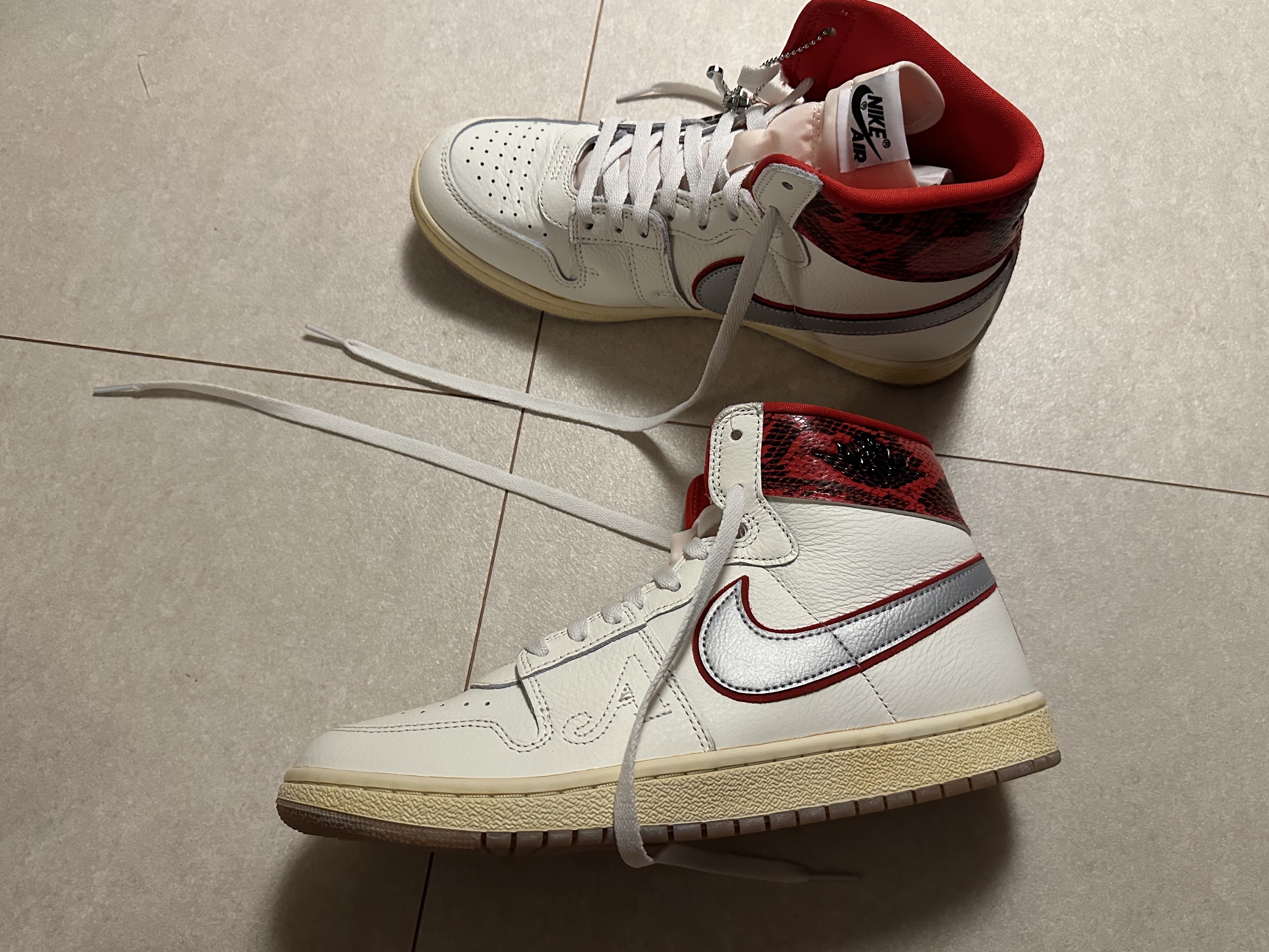 Jordan x Awake NY Air Ship PE SP Sail University Red 착용 스타일 - 3