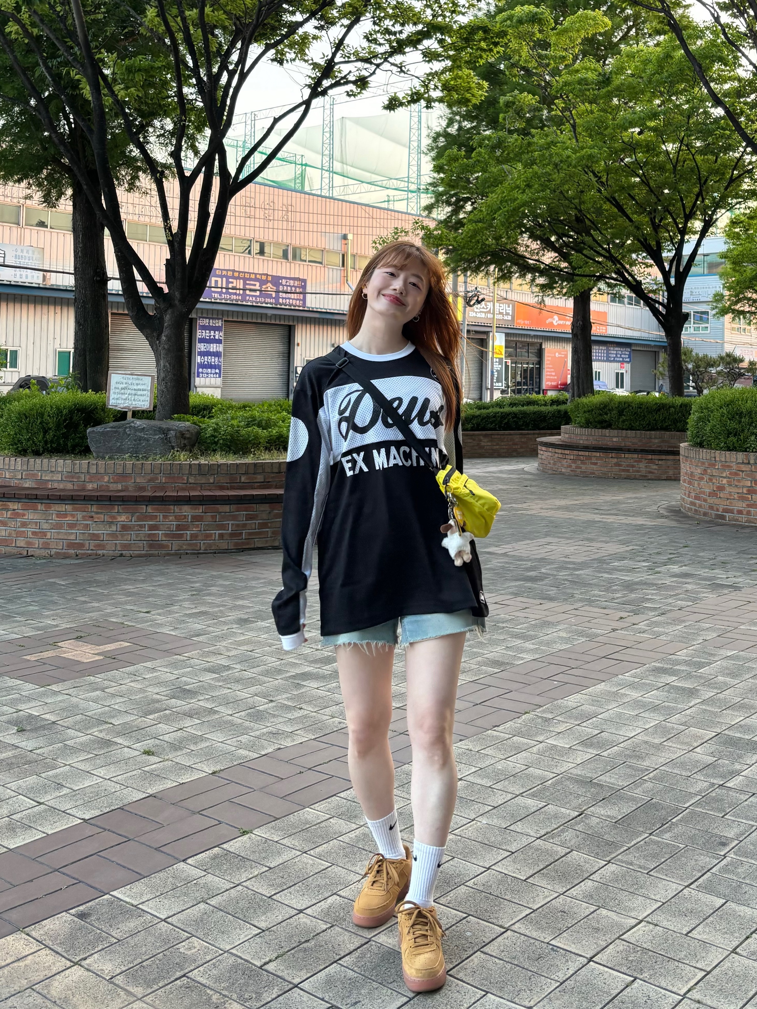 Deus Ex Machina Saber Moto Jersey Black, (GS) Nike Air Force 1 LV8 3 Wheat 착용 스타일