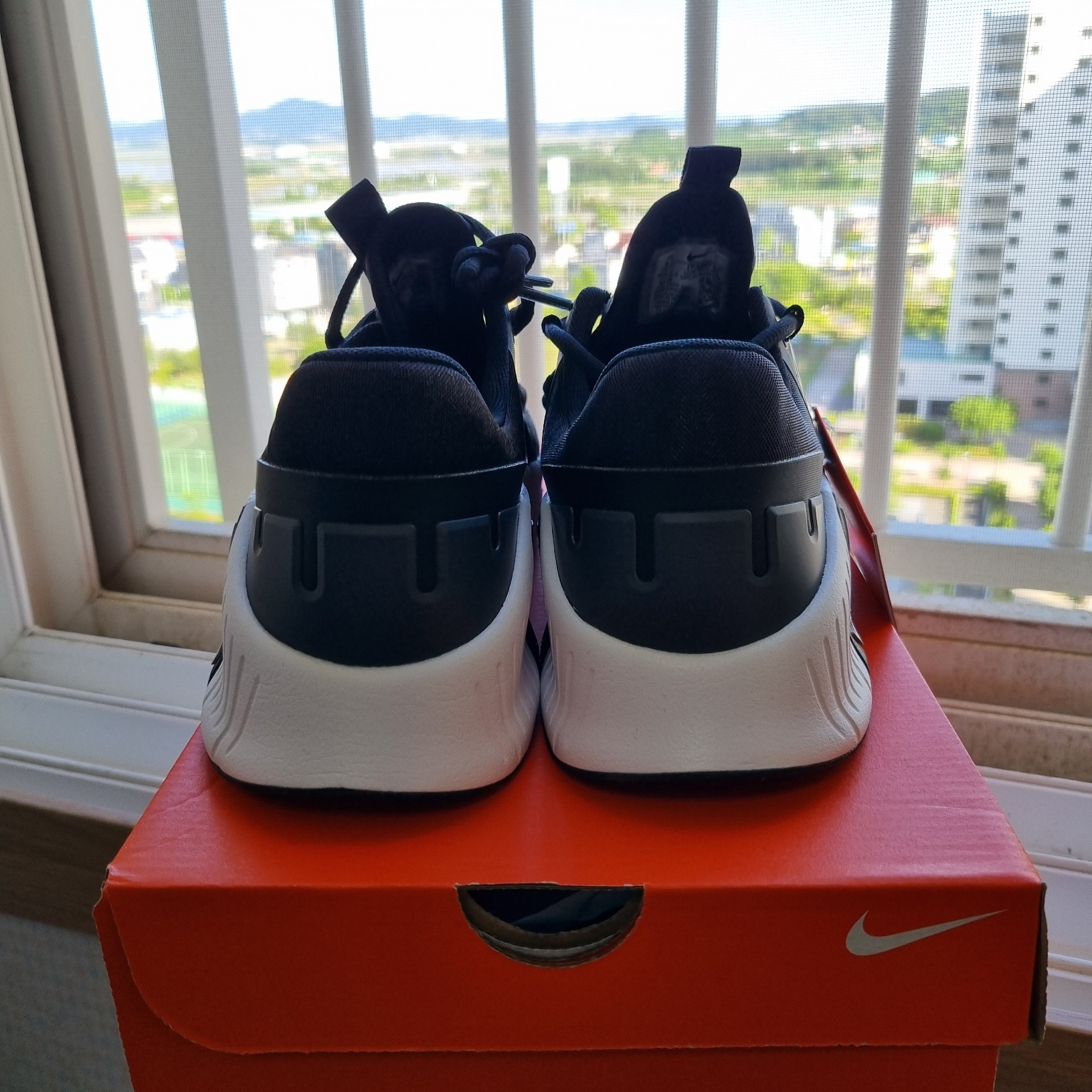 Nike Free Metcon 5 Black Anthracite 착용 스타일 - 3