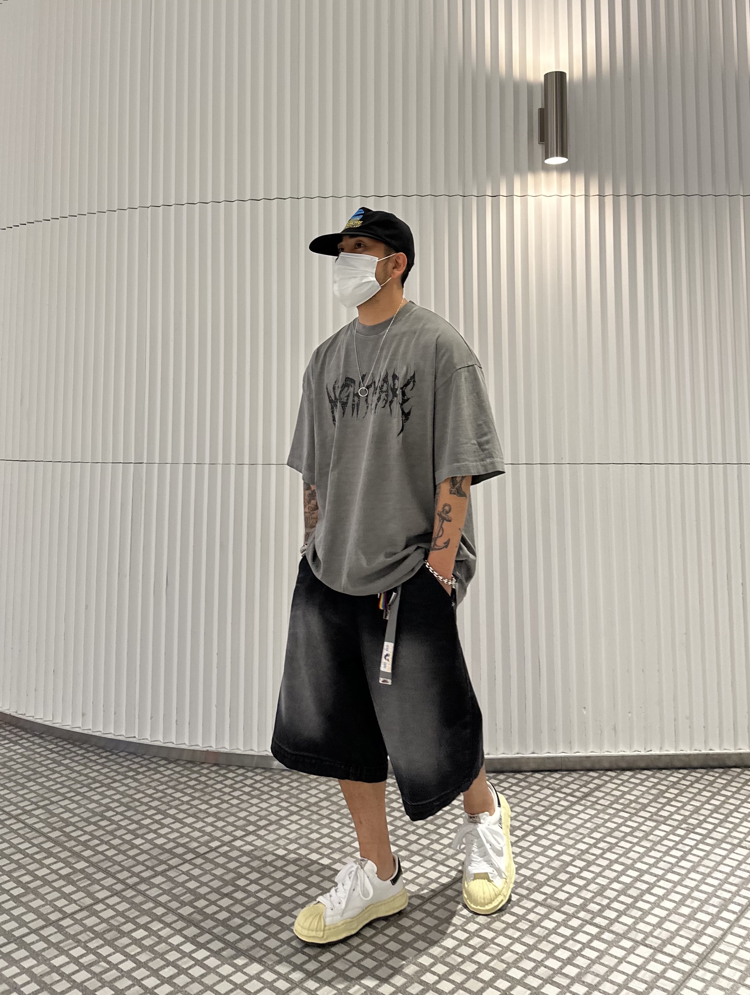 Maison Mihara Yasuhiro Blakey VL OG Sole Canvas Low-top Sneakers White 착용 스타일 - 1