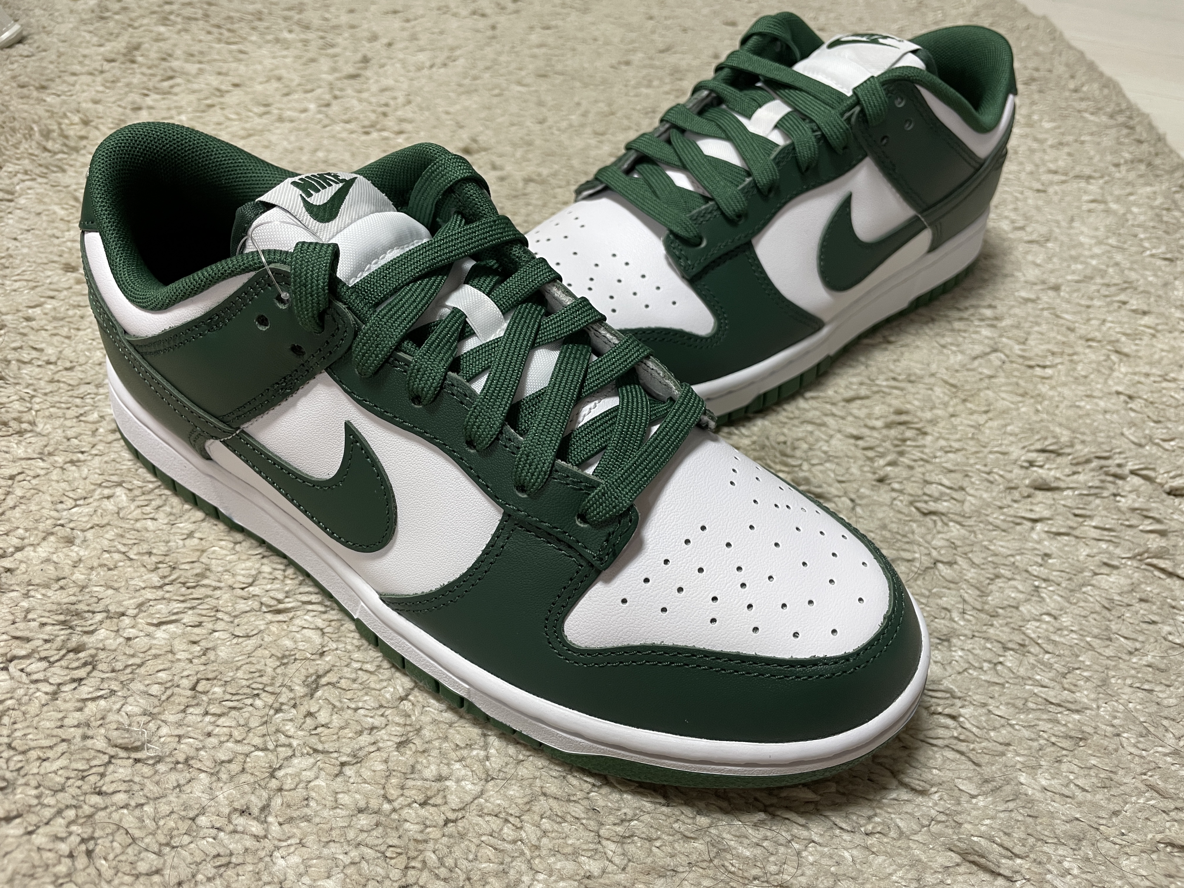 Nike Dunk Low Retro Varsity Green 착용 스타일 - 3