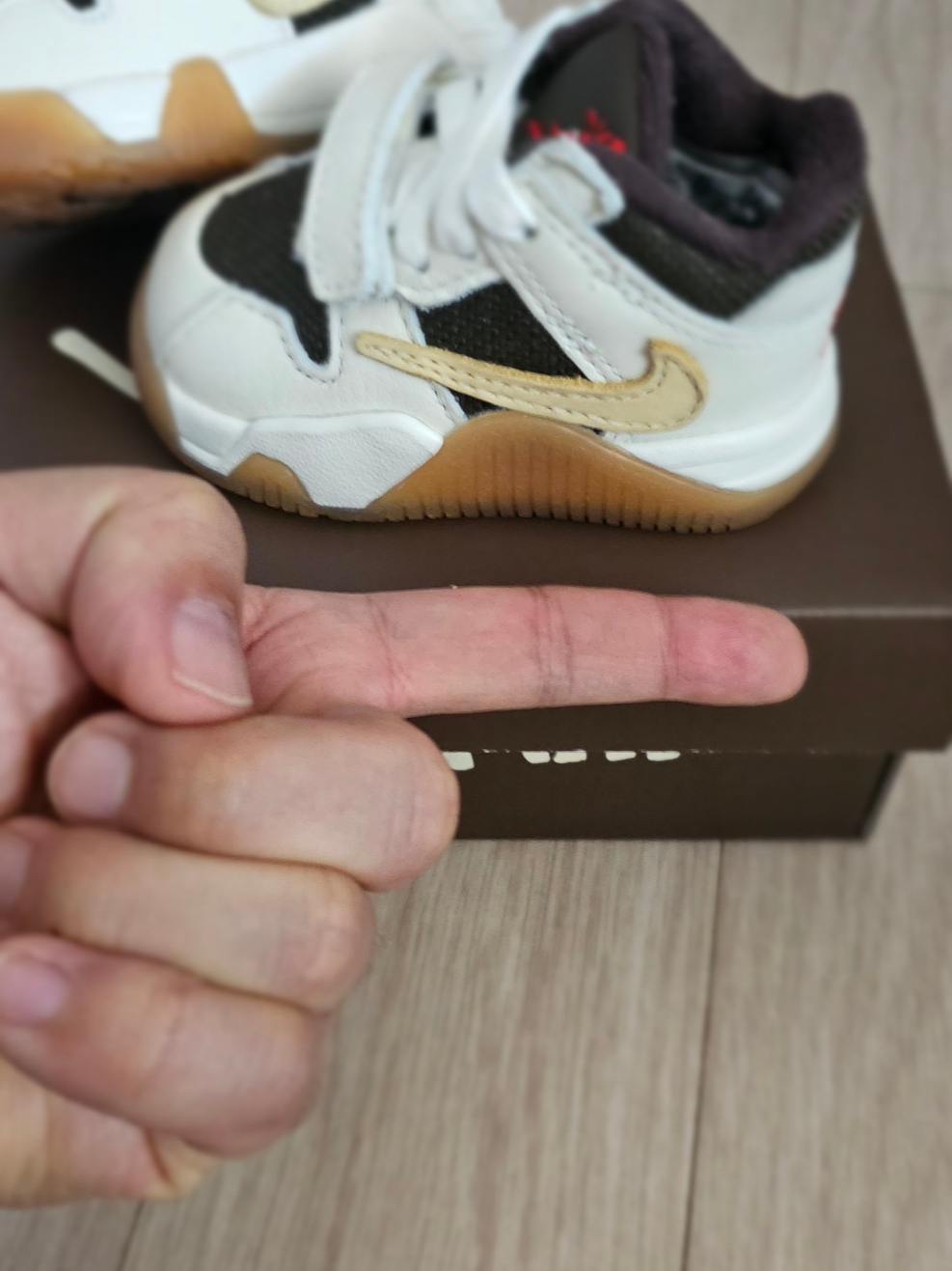 (TD) Jordan x Travis Scott Jumpman Jack TR Sail and Dark Mocha 착용 스타일 - 2