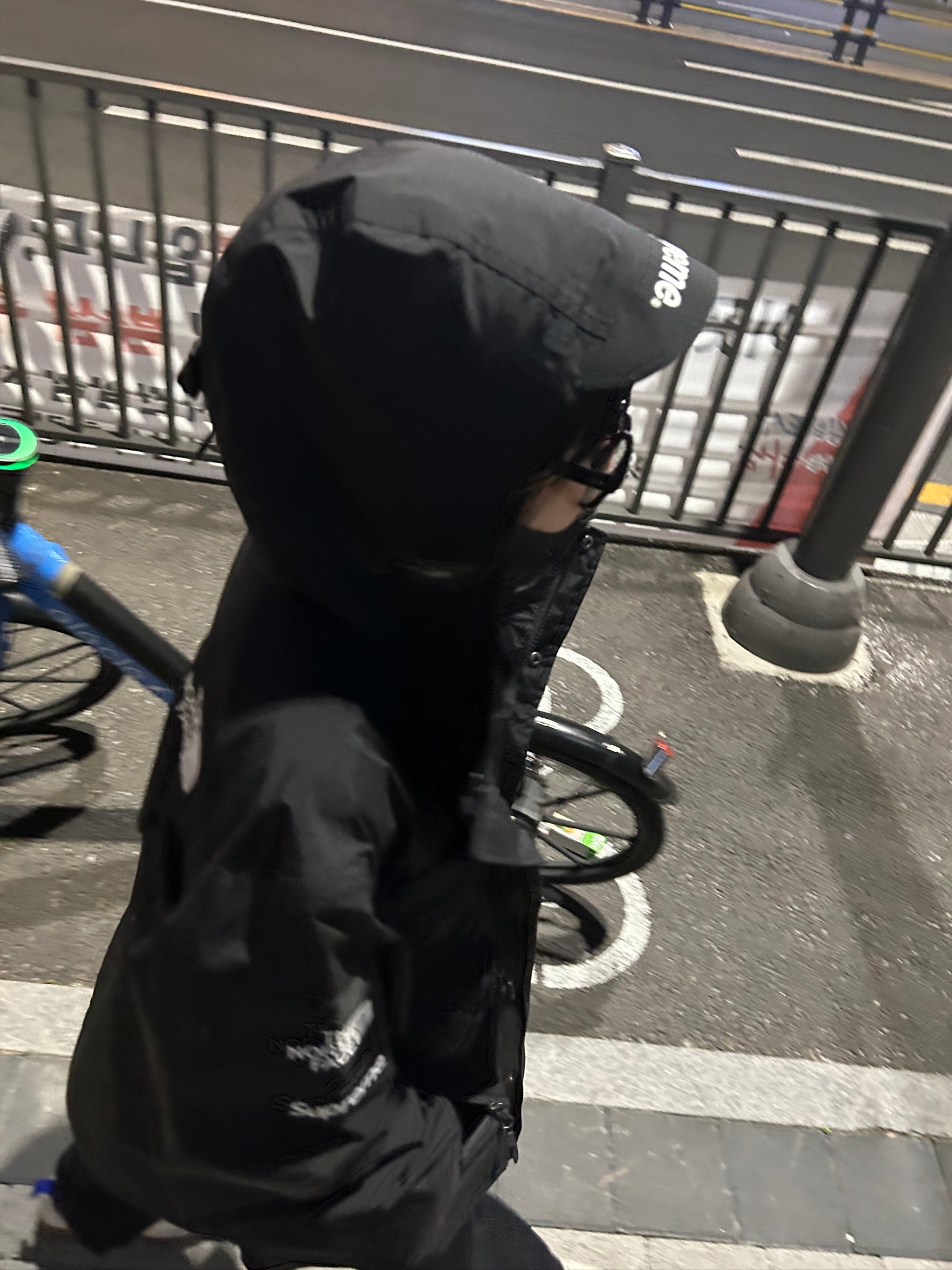 Supreme x The North Face Cargo Jacket Black - 20SS, Nike x Tom Sachs General Purpose Shoe Light Cream 착용 스타일 - 1