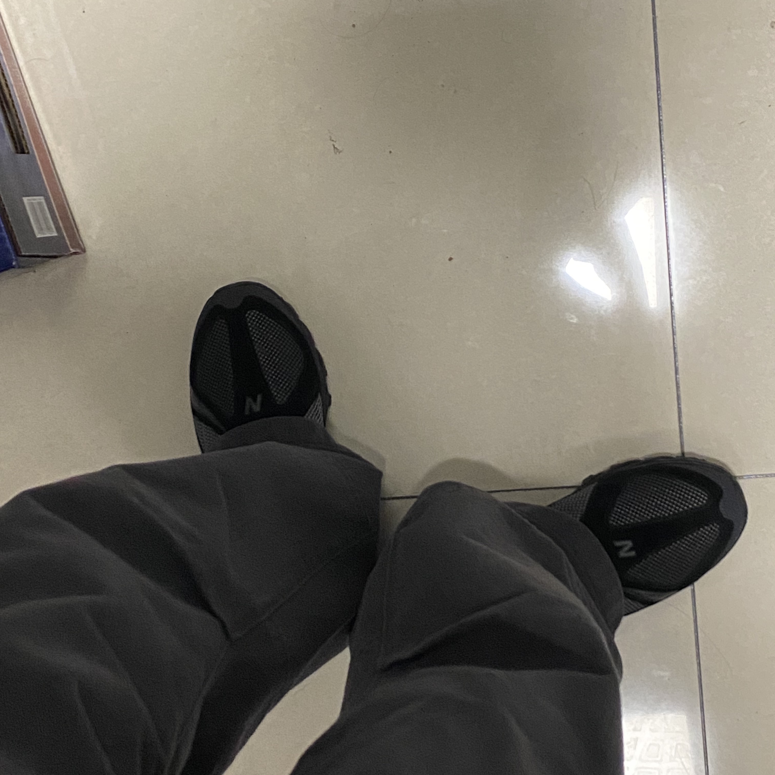 New Balance x Comme des Garcons Homme ML610S Black 착용 스타일 - 2