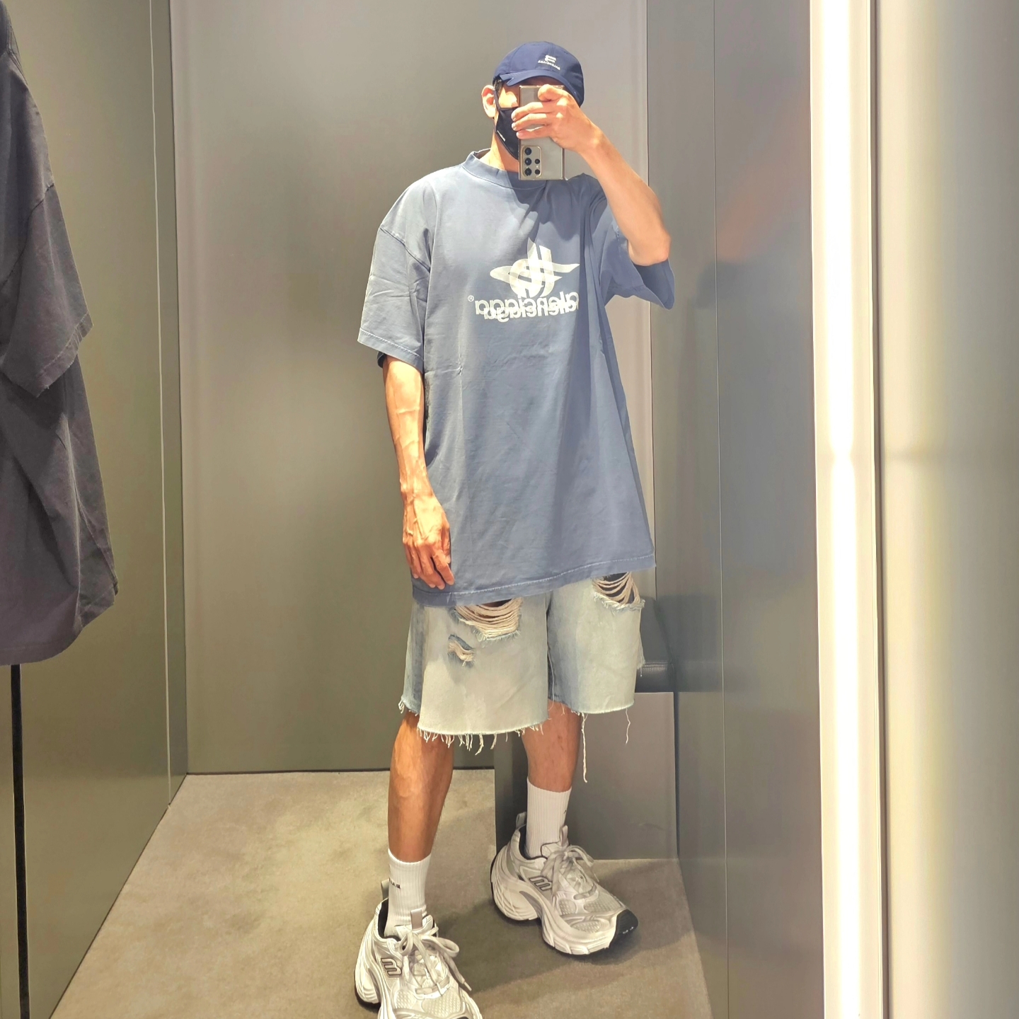 Balenciaga 10XL Sneakers White Grey Silver Black, Balenciaga Skiwear 3B Sports Icon Ski Socks Black White 착용 스타일 - 4