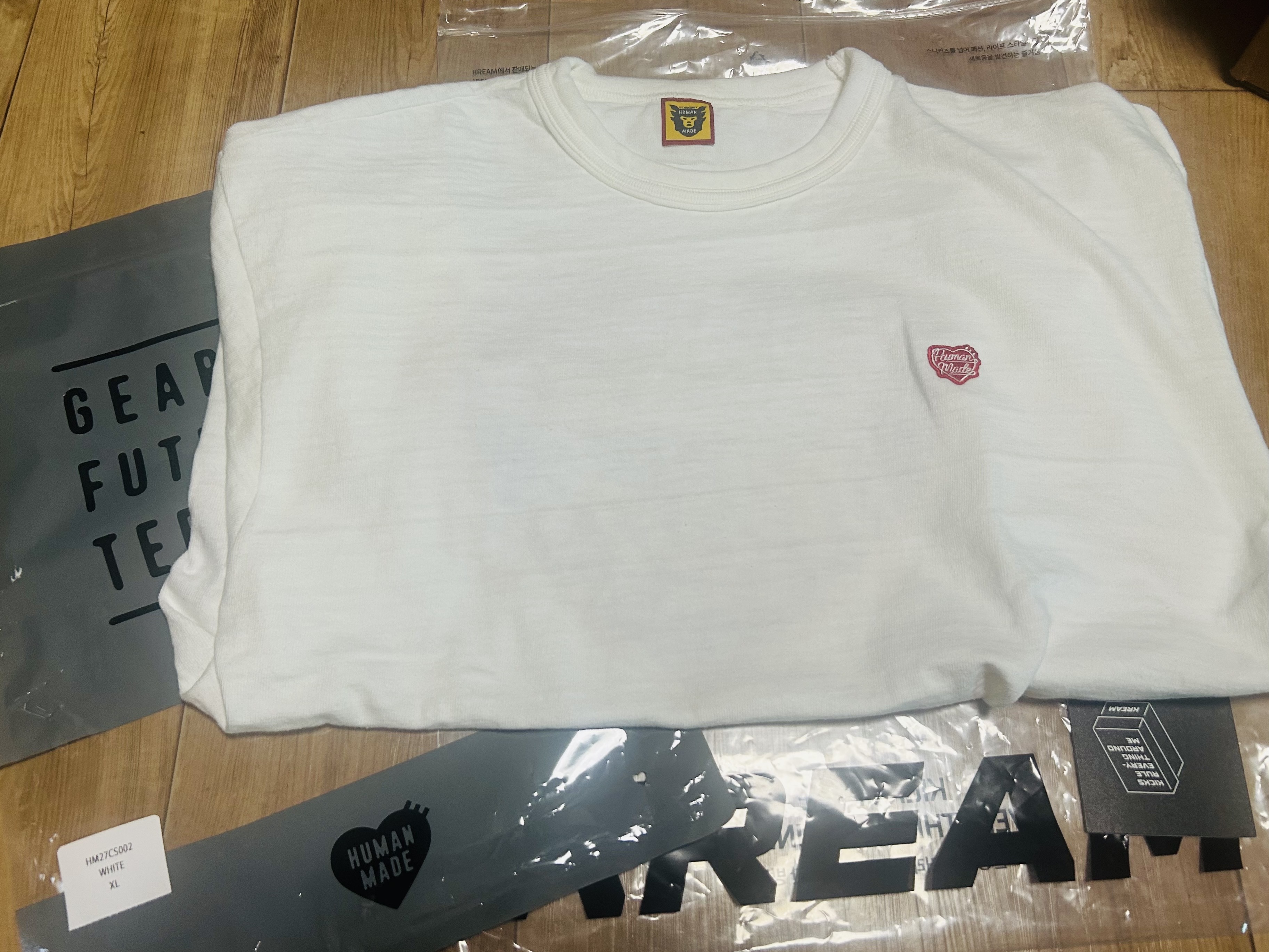 Human Made Heart Badge T-Shirt White 착용 스타일 - 2