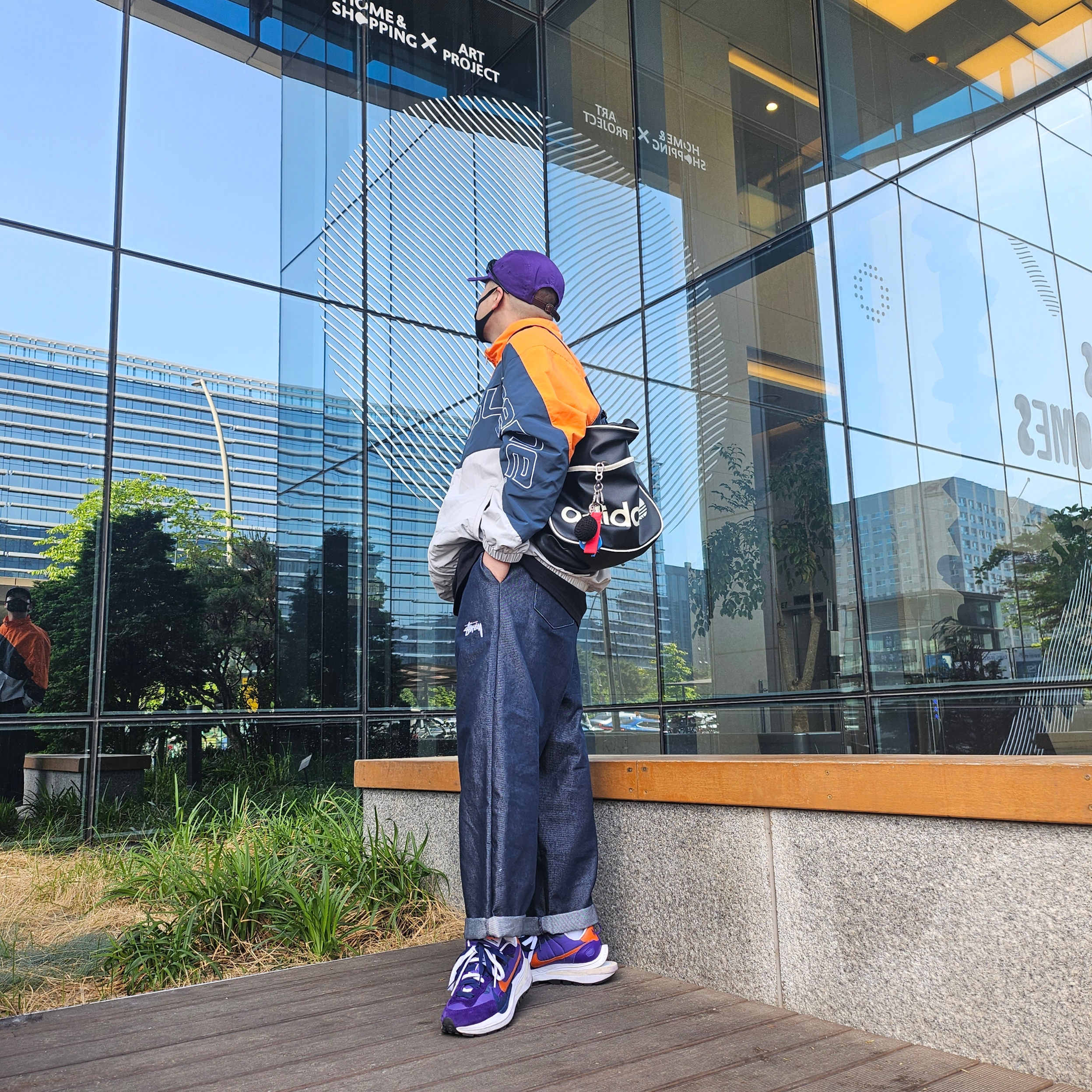 Supreme Washed Chino Twill Camp Cap Purple - 24SS, Supreme Curve Track Jacket Grey - 24SS 착용 스타일 - 3