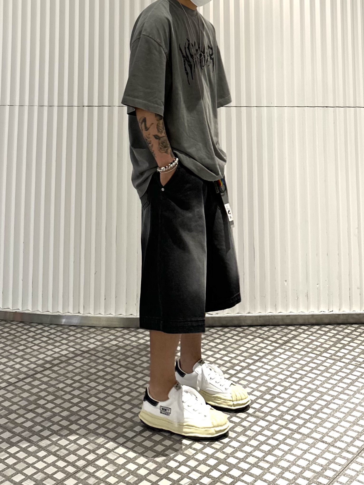 Maison Mihara Yasuhiro Blakey VL OG Sole Canvas Low-top Sneakers White 착용 스타일 - 2