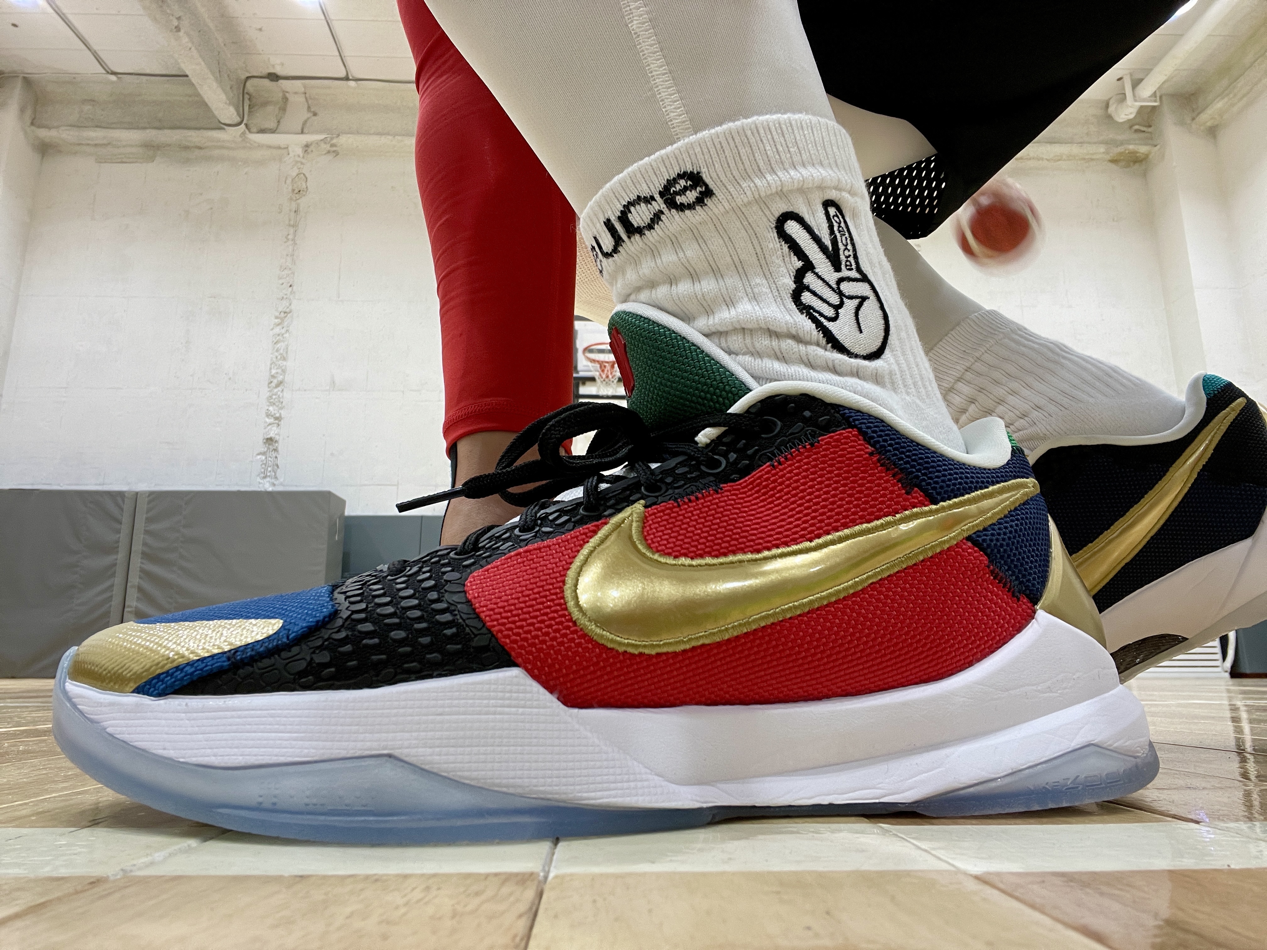 Nike x Undefeated Kobe 5 Protro Dirty Dozen 착용 스타일